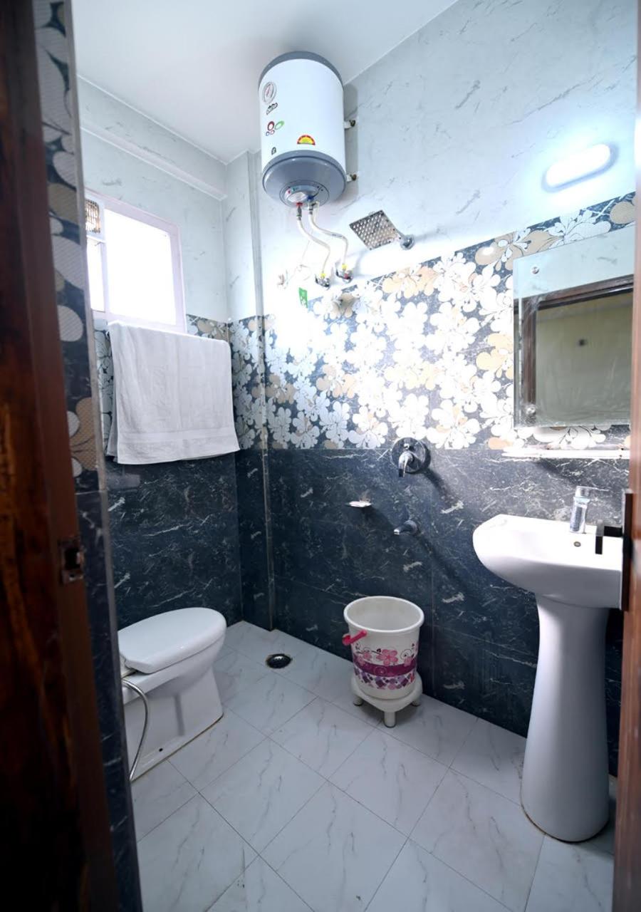 Standard Double Room - Photo 4