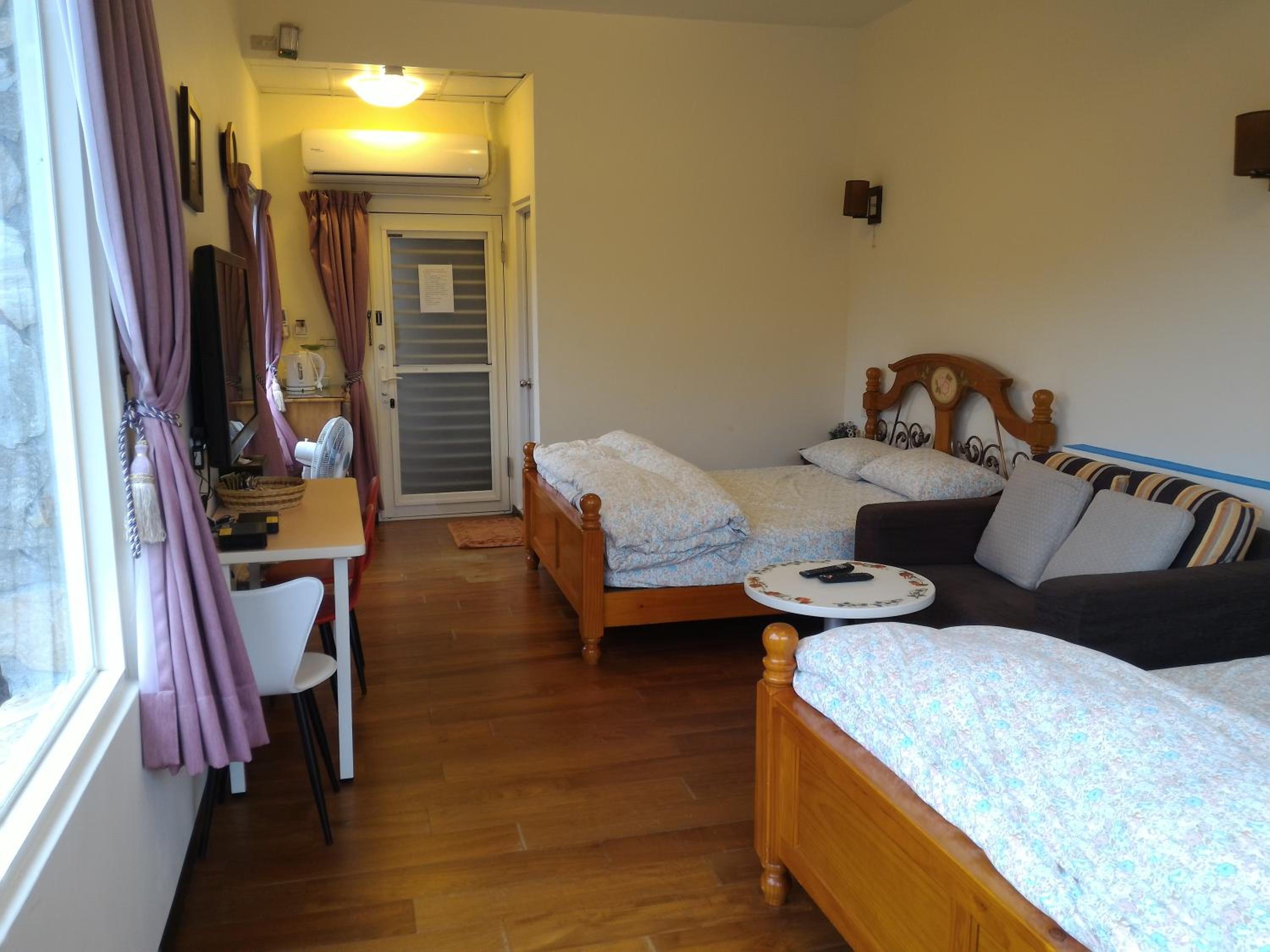 Quadruple Room with Shower photo 3