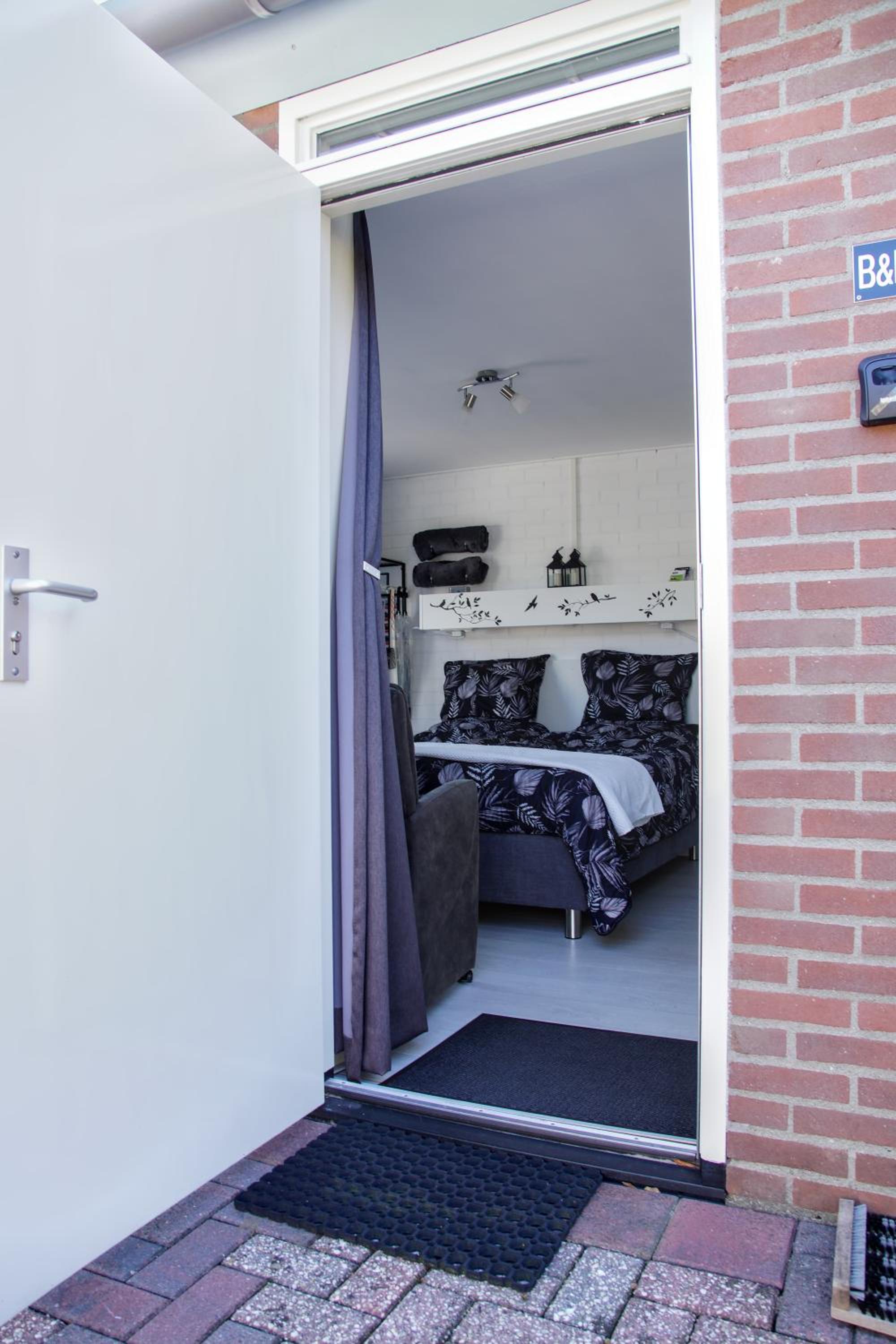 Double Room with Private Bathroom photo 2
