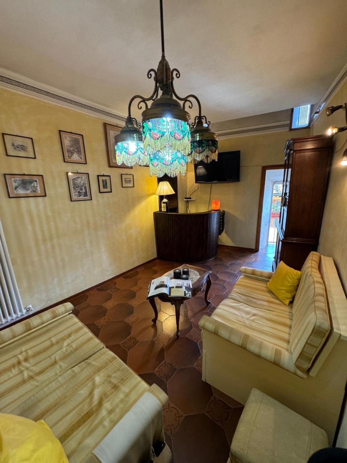 Family Two-Bedroom Apartment with View - Photo 15