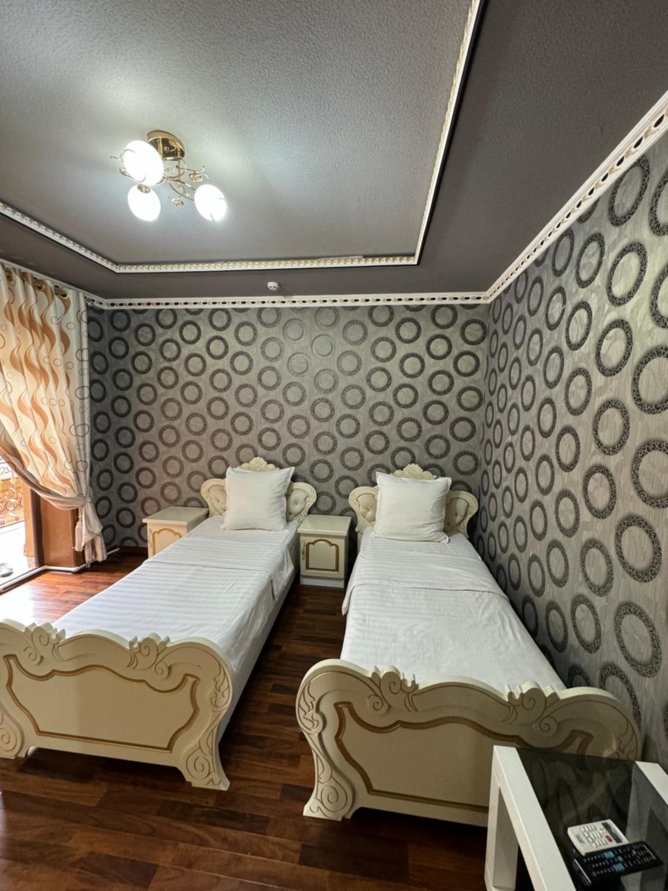 Twin Room with Bath photo 1