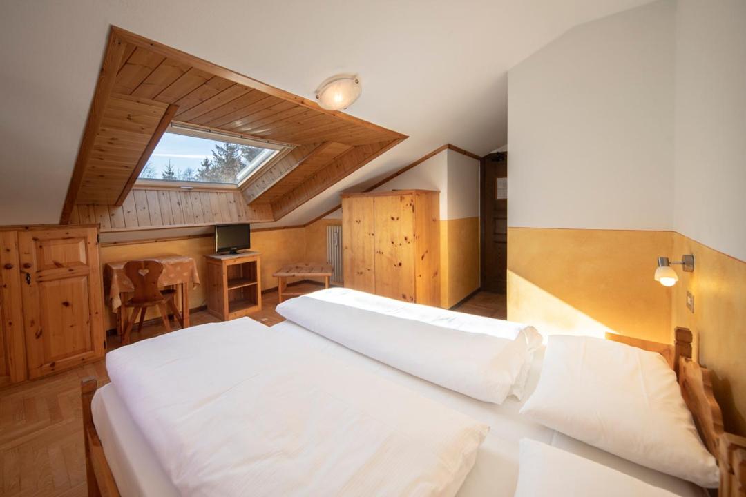 Standard Double or Twin Room - Photo 3