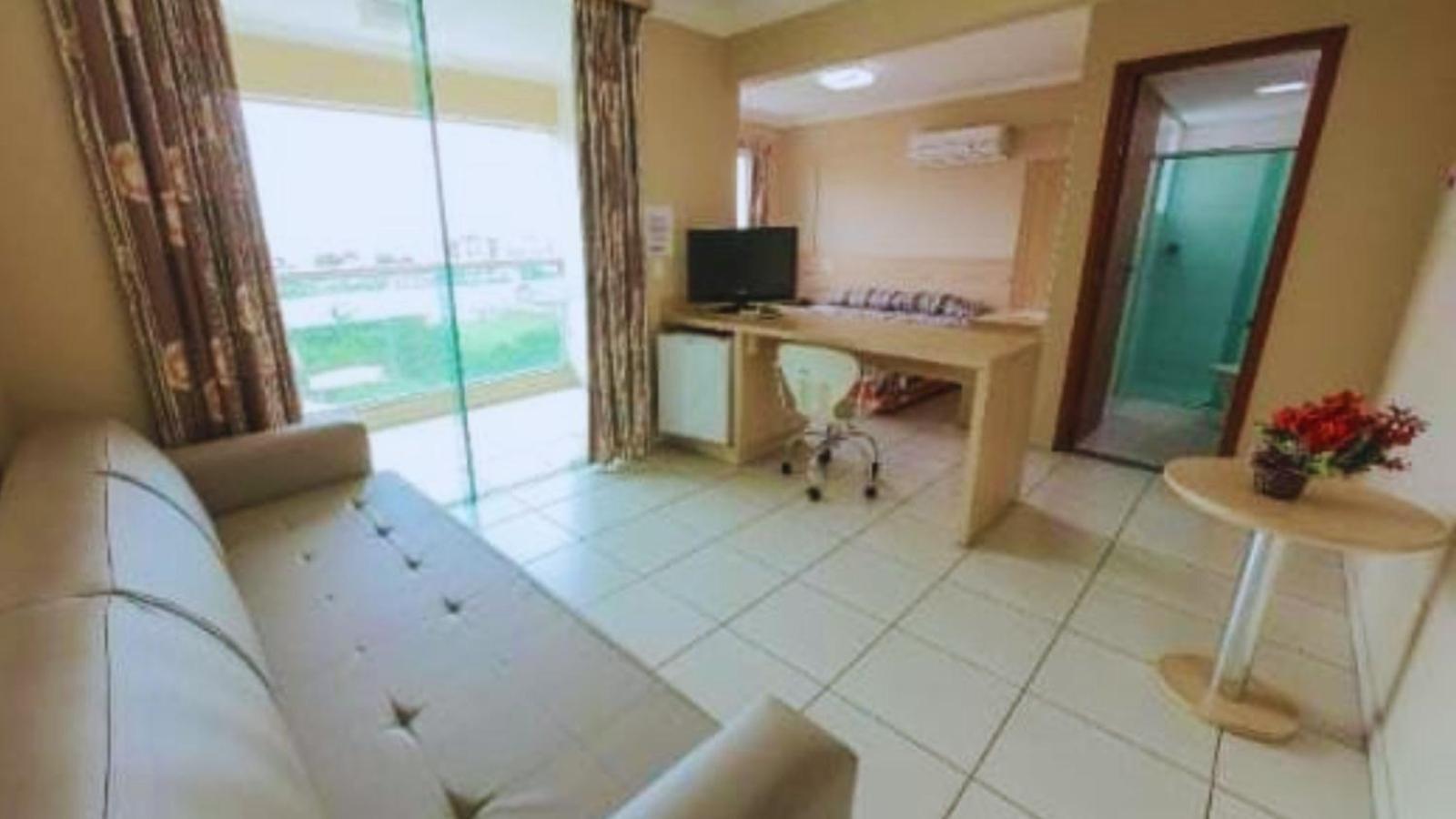 Suite - Photo 1