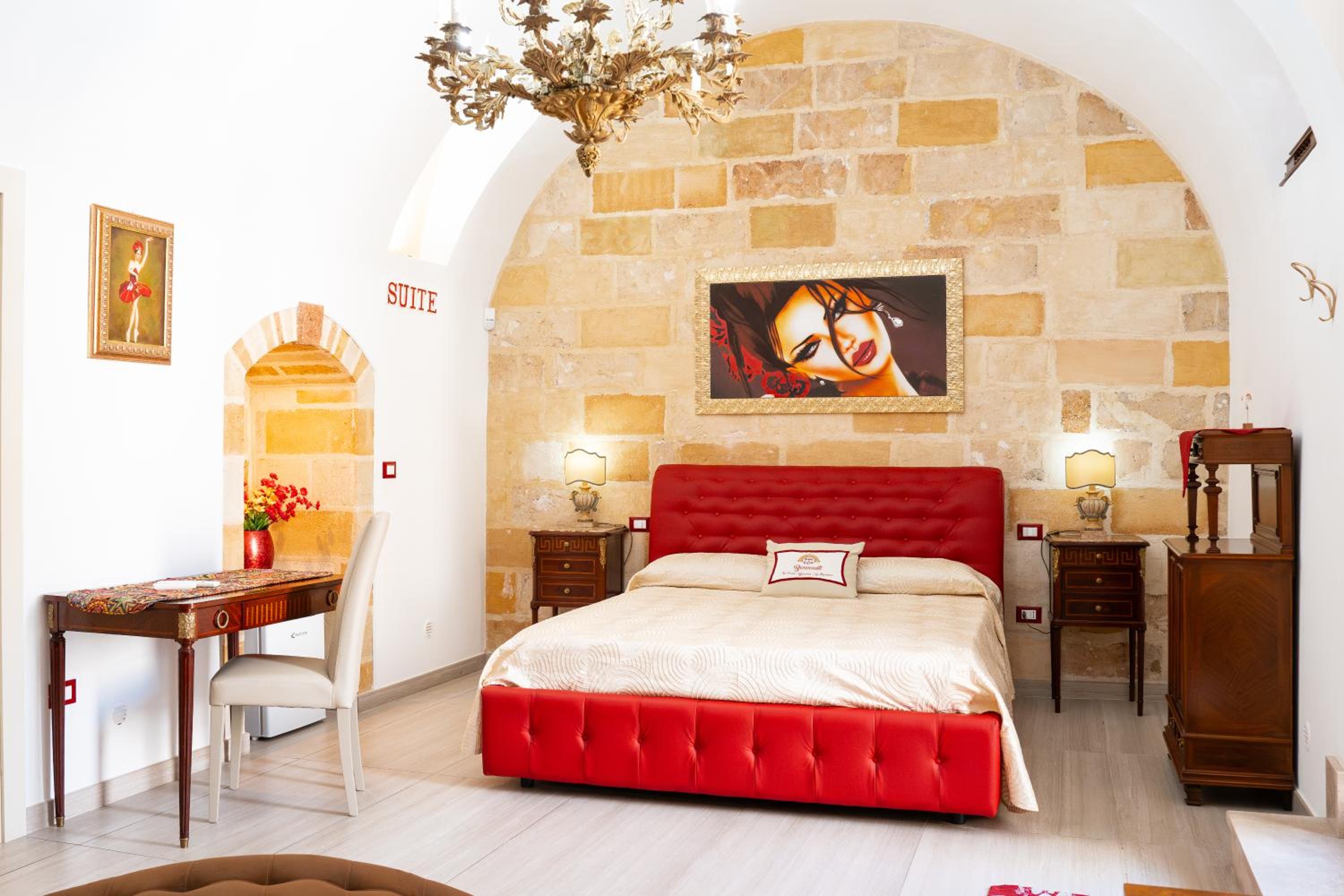 Deluxe Double or Twin Room - Photo 5