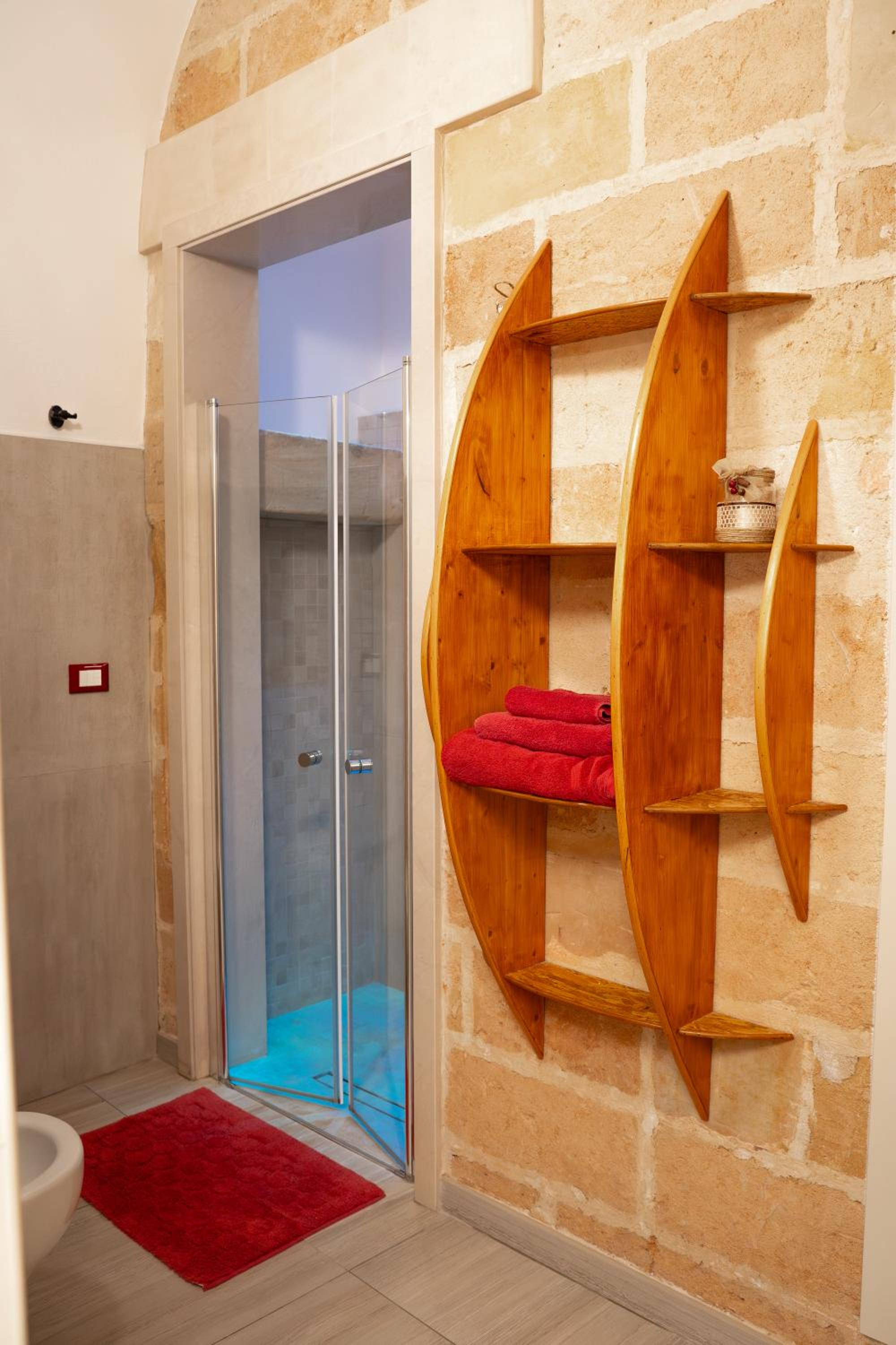 Deluxe Double or Twin Room - Photo 13