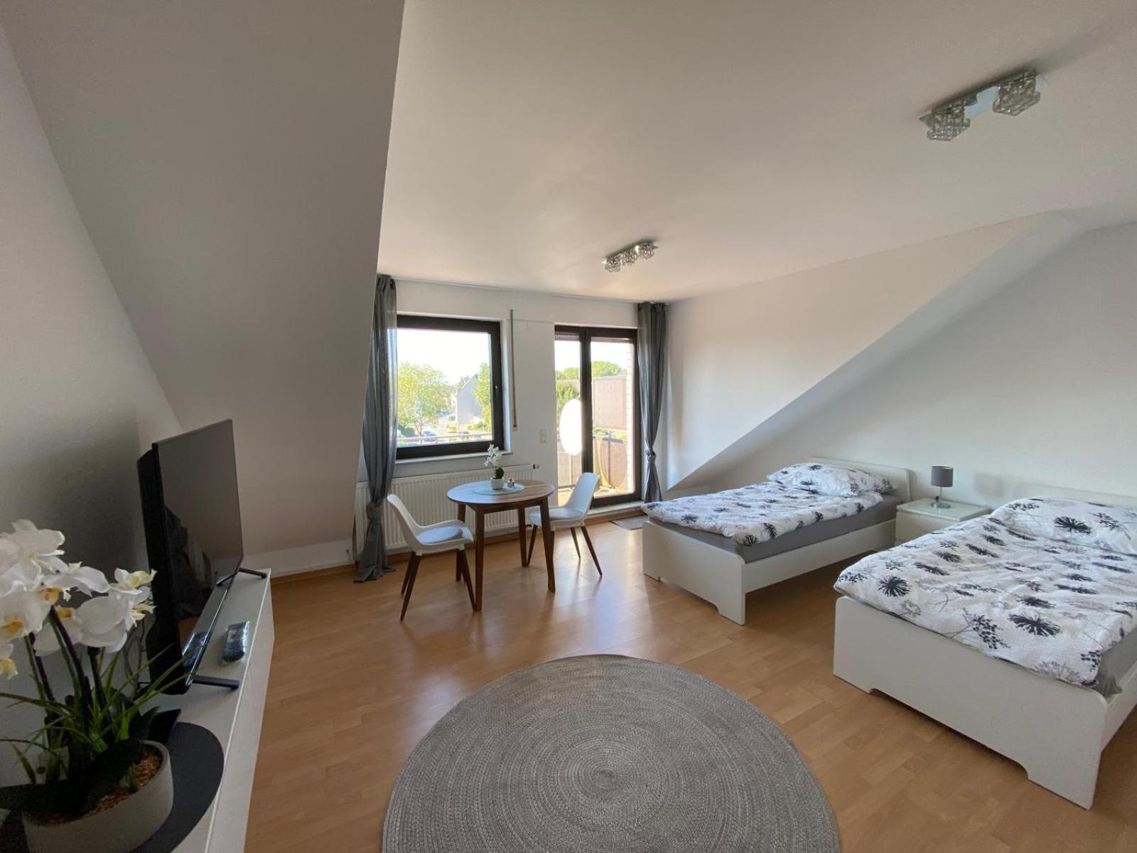 One-Bedroom Apartment photo 1