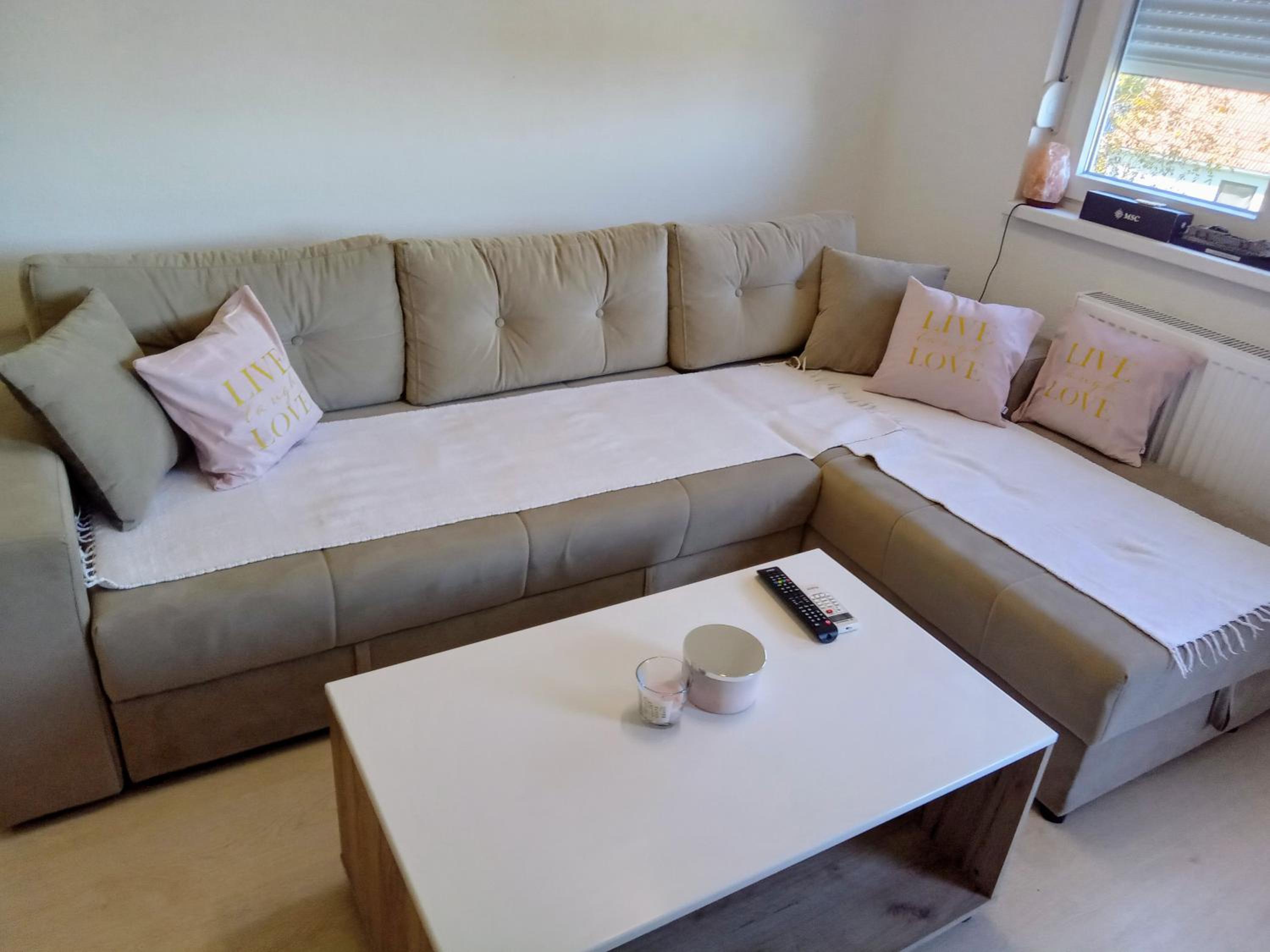One-Bedroom Apartment photo 2