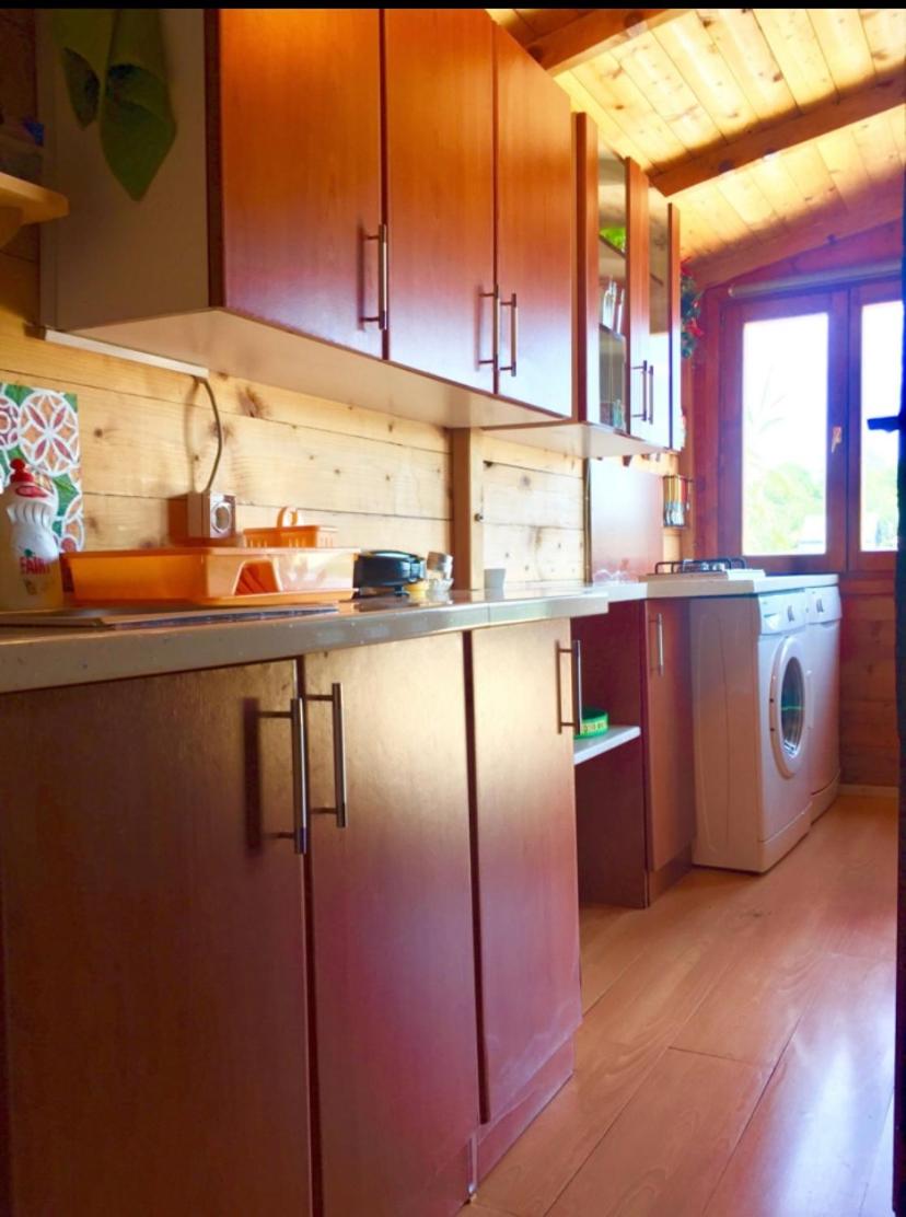 Three-Bedroom House photo 3