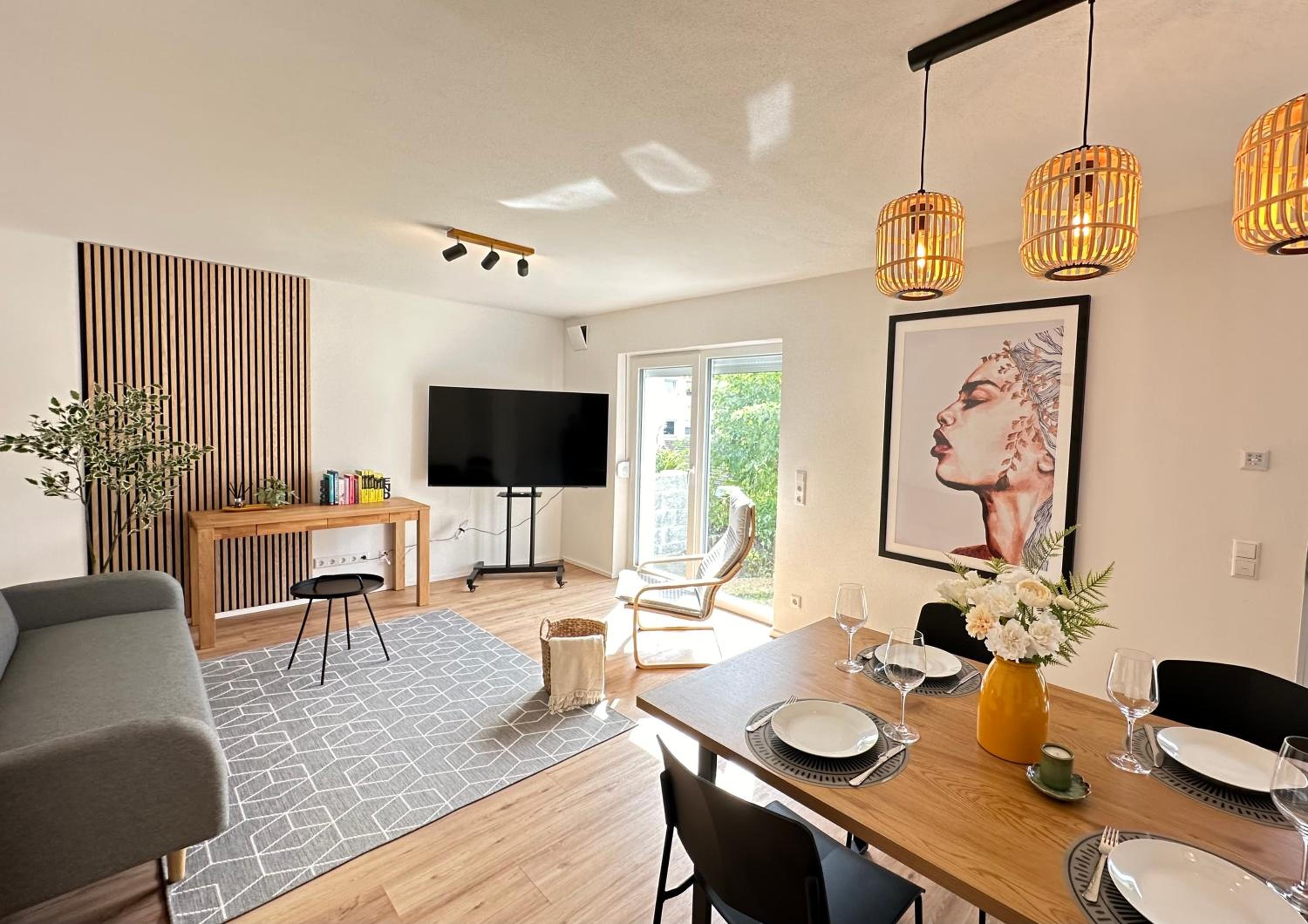 Deluxe Two-Bedroom Apartment with Garden View photo 1