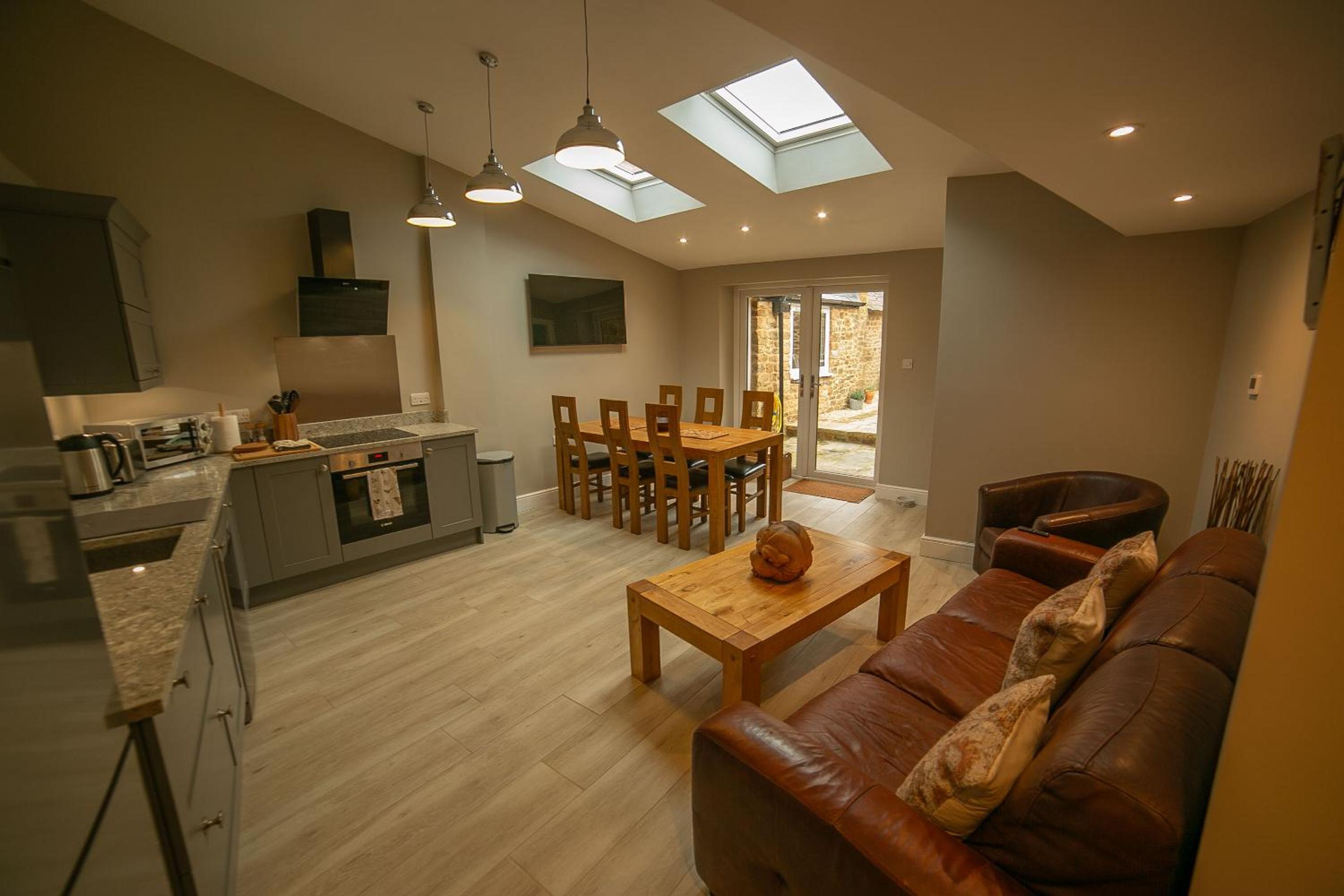 Four-Bedroom House photo 2