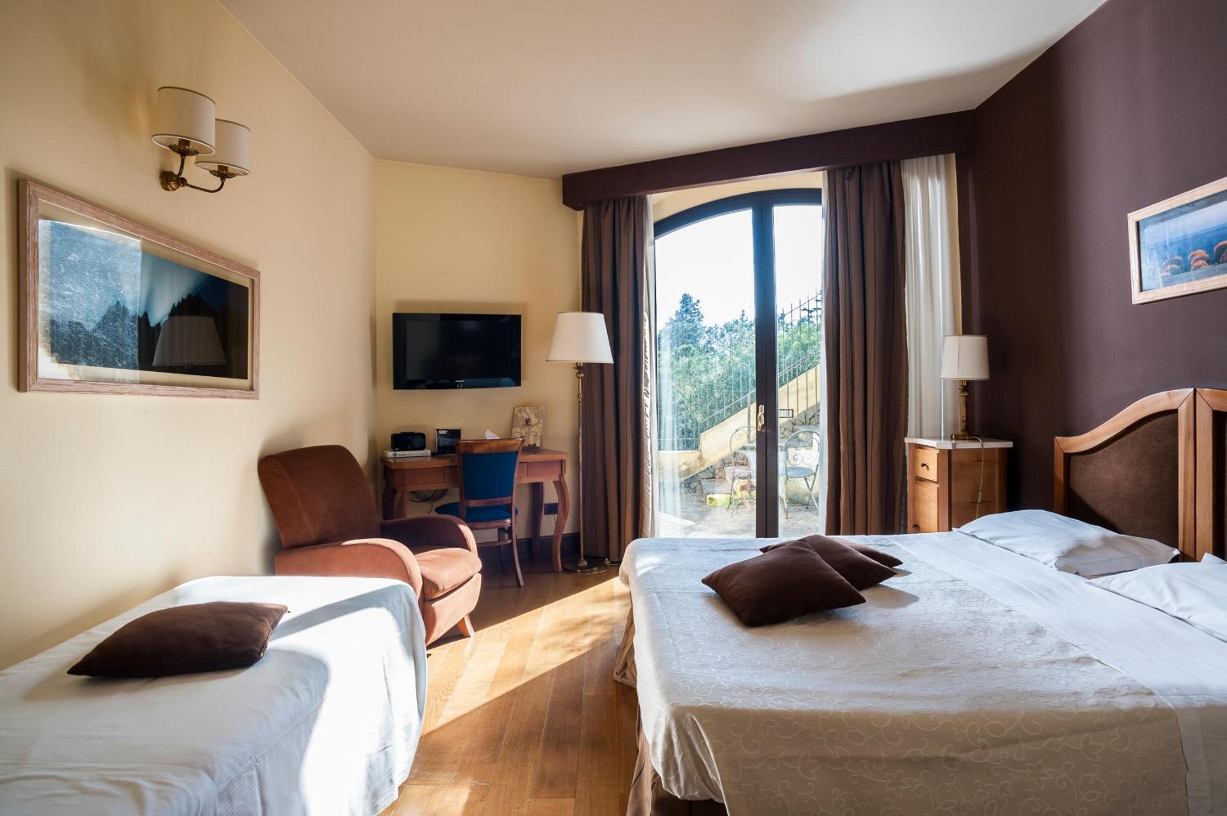 Triple Room - Photo 15