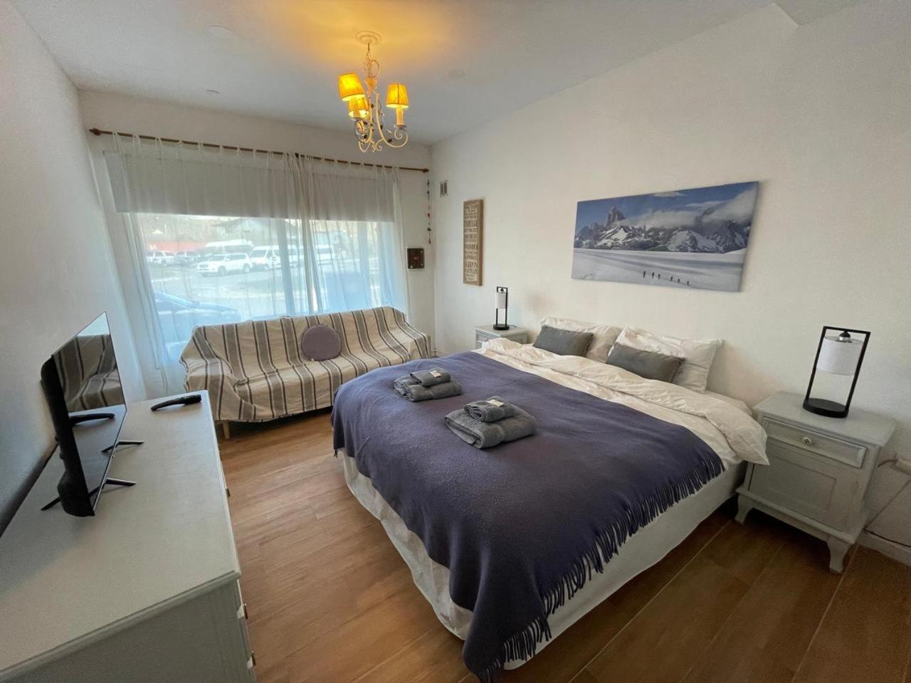 Studio Apartment photo 1