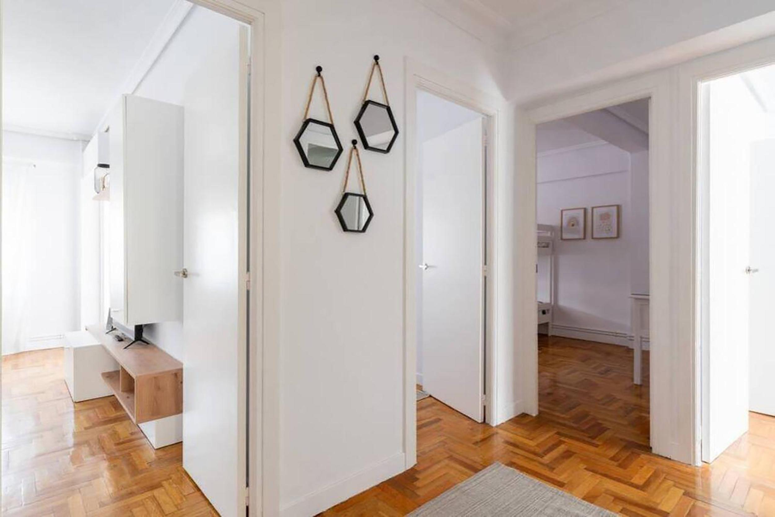 Apartment photo 2