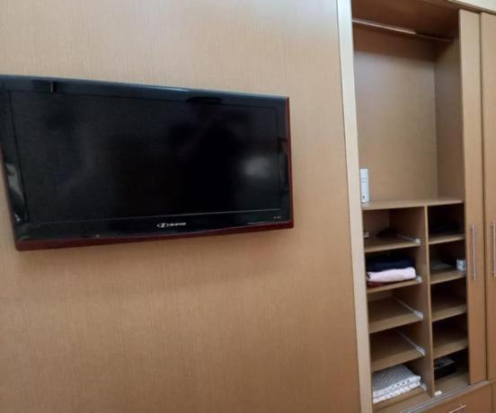 One-Bedroom Apartment with City View photo 3