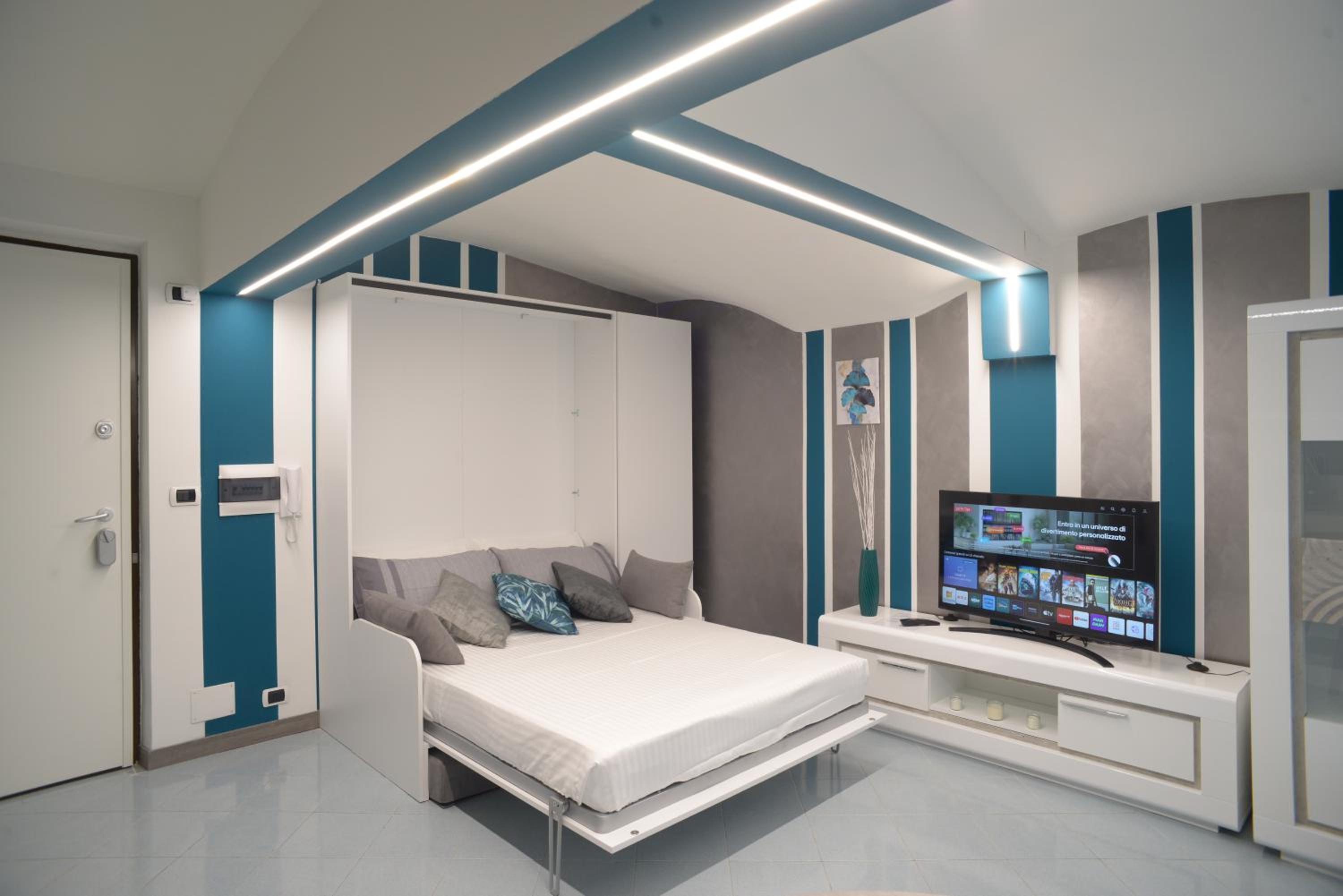 Studio Apartment with One Double Bed photo 2