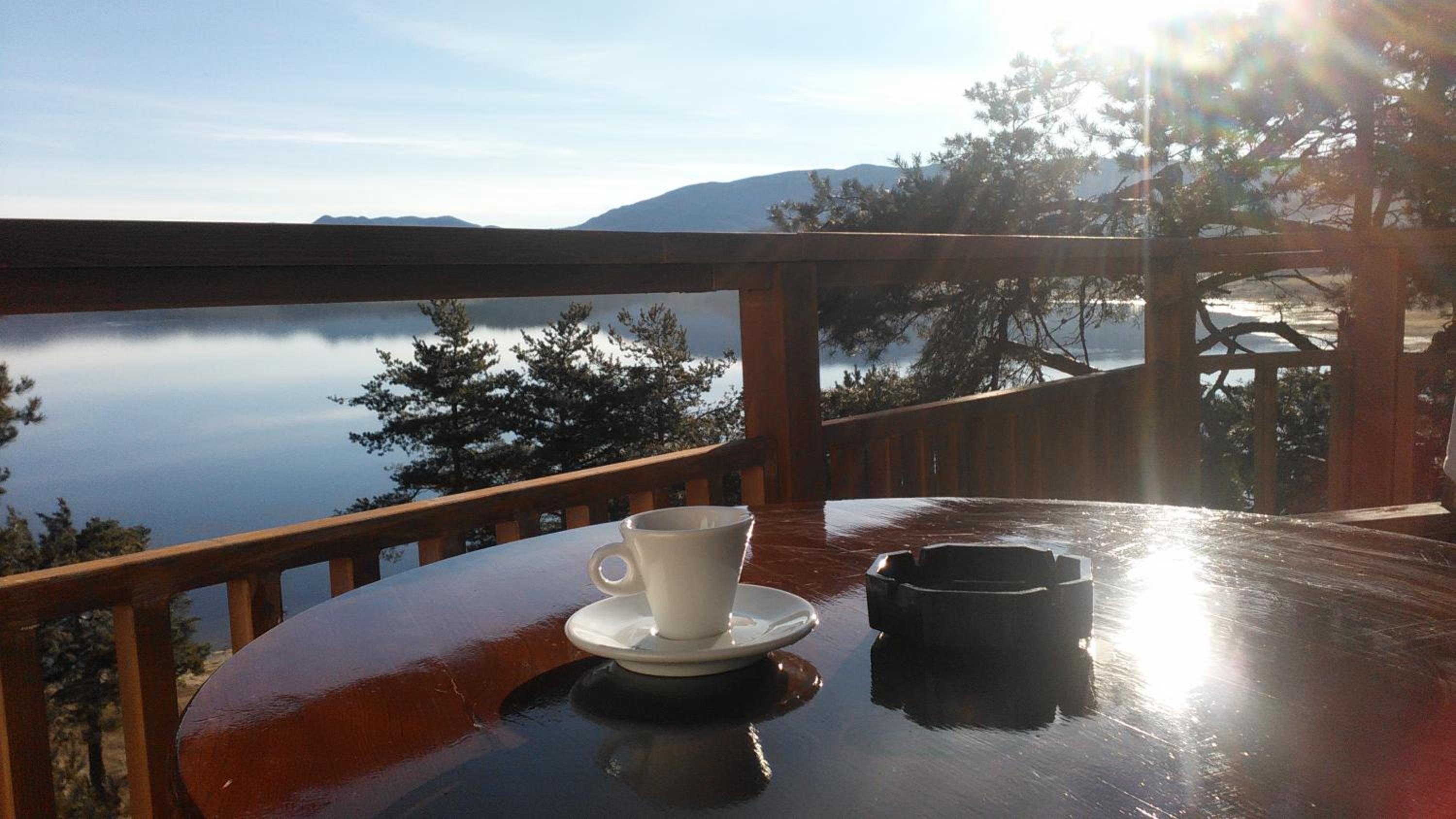 Double Room with Lake View - Photo 5