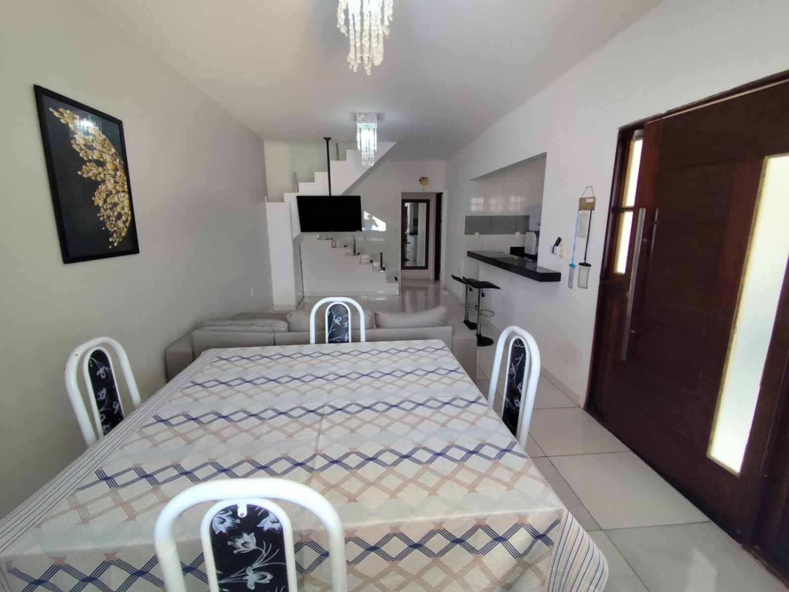 Three-Bedroom House photo 3