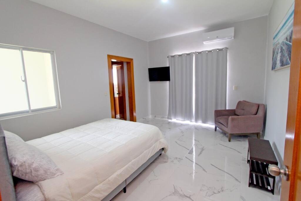 Villa photo 1