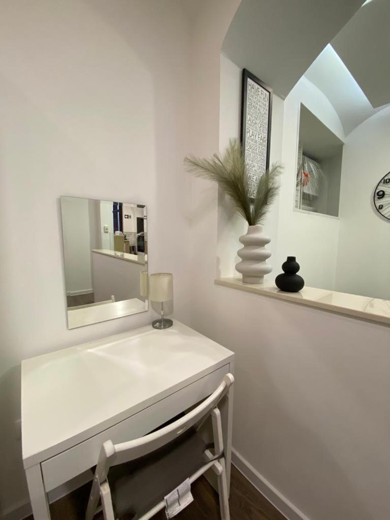 Studio Apartment - Photo 16