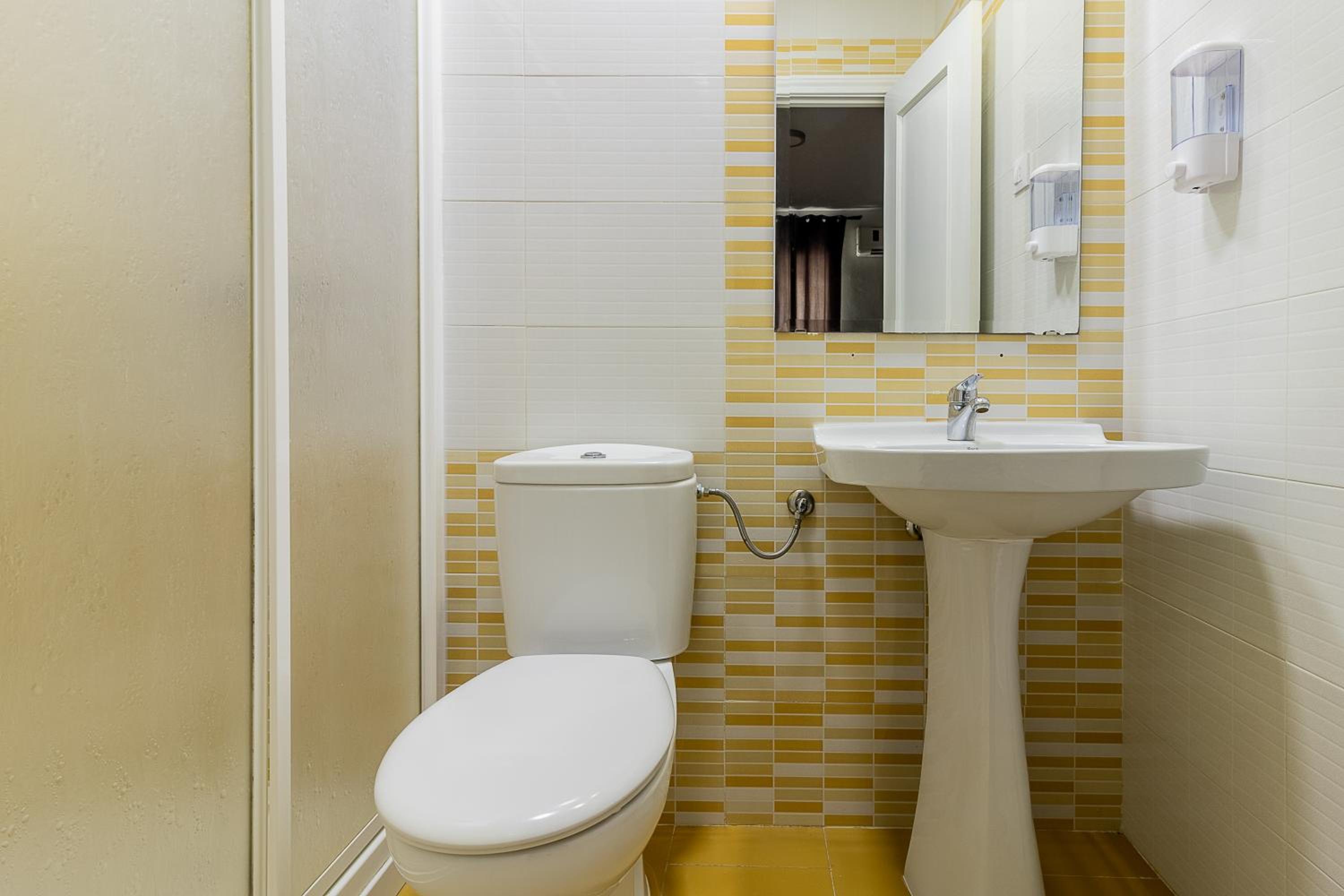 Basic Triple Room photo 3
