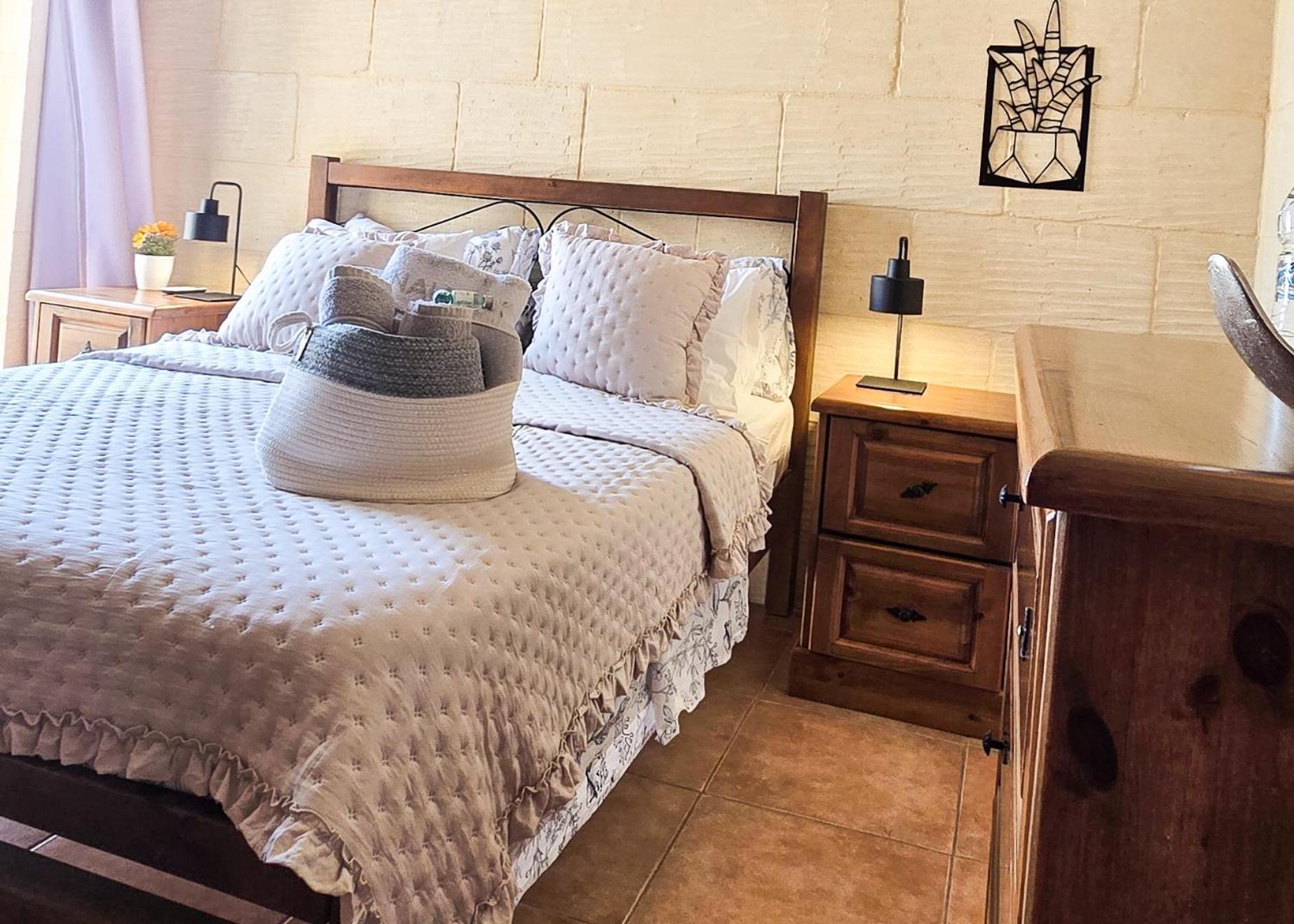 Deluxe Double Room with Bath