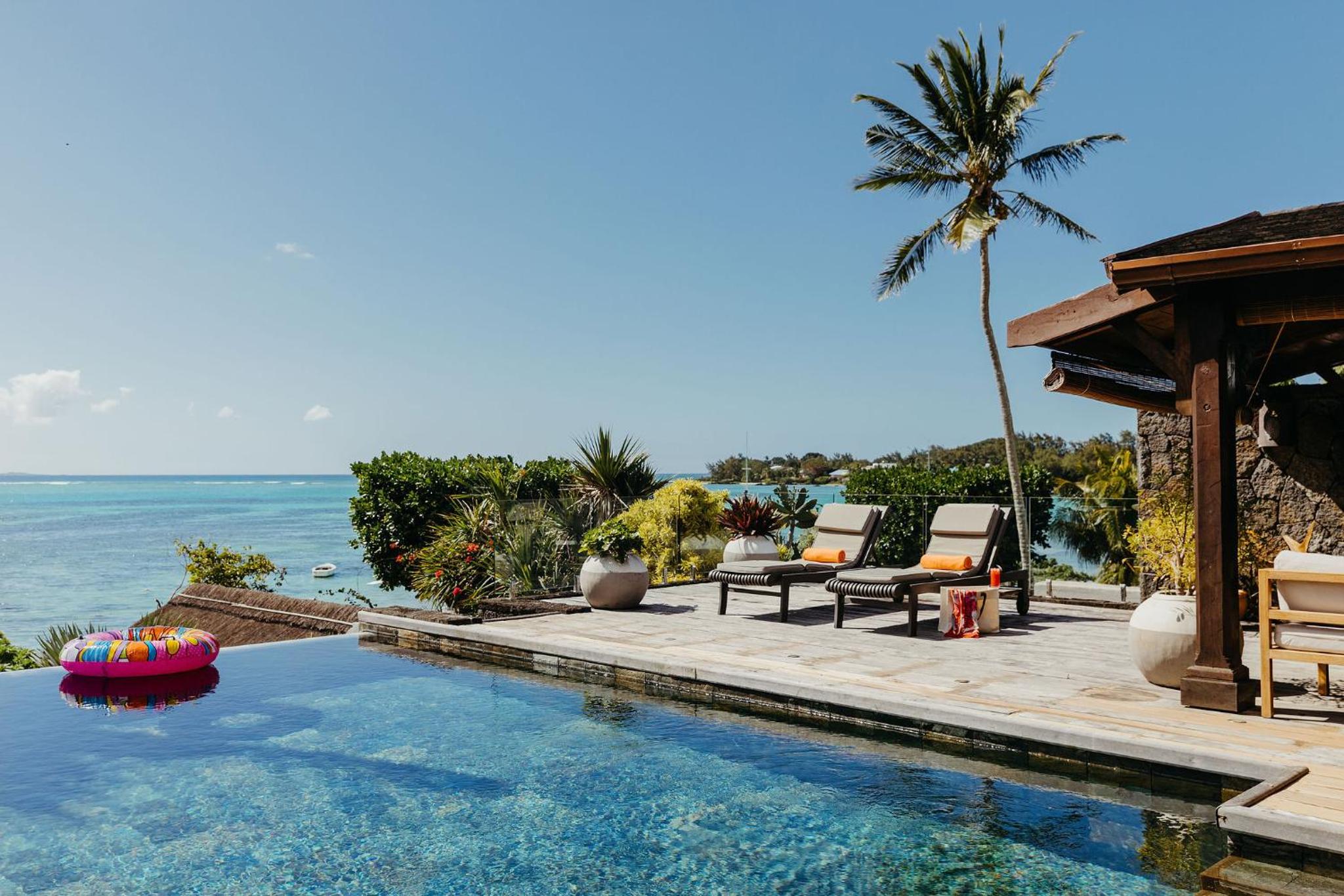 Villa photo 1