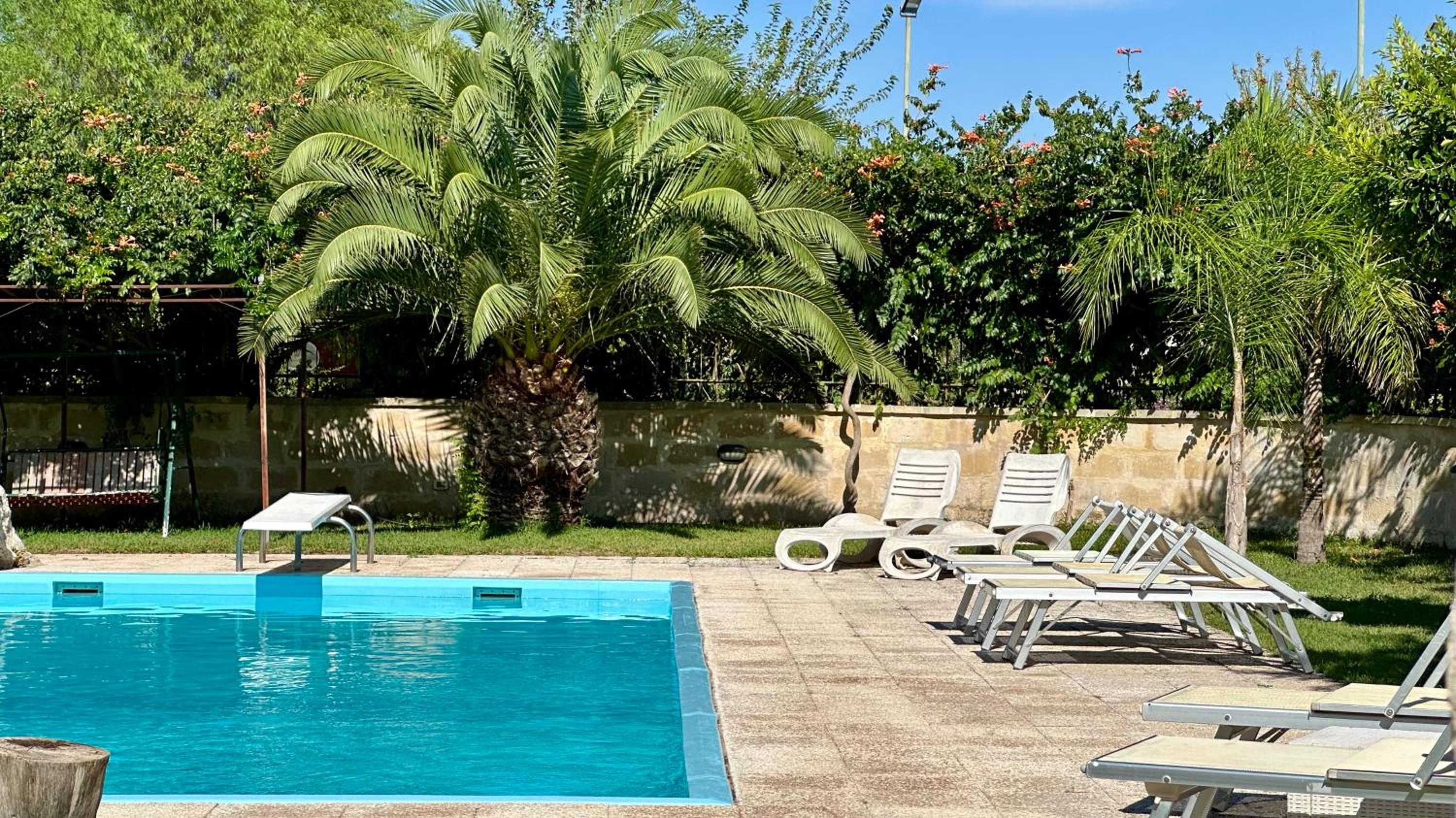 Studio with Pool View photo 2