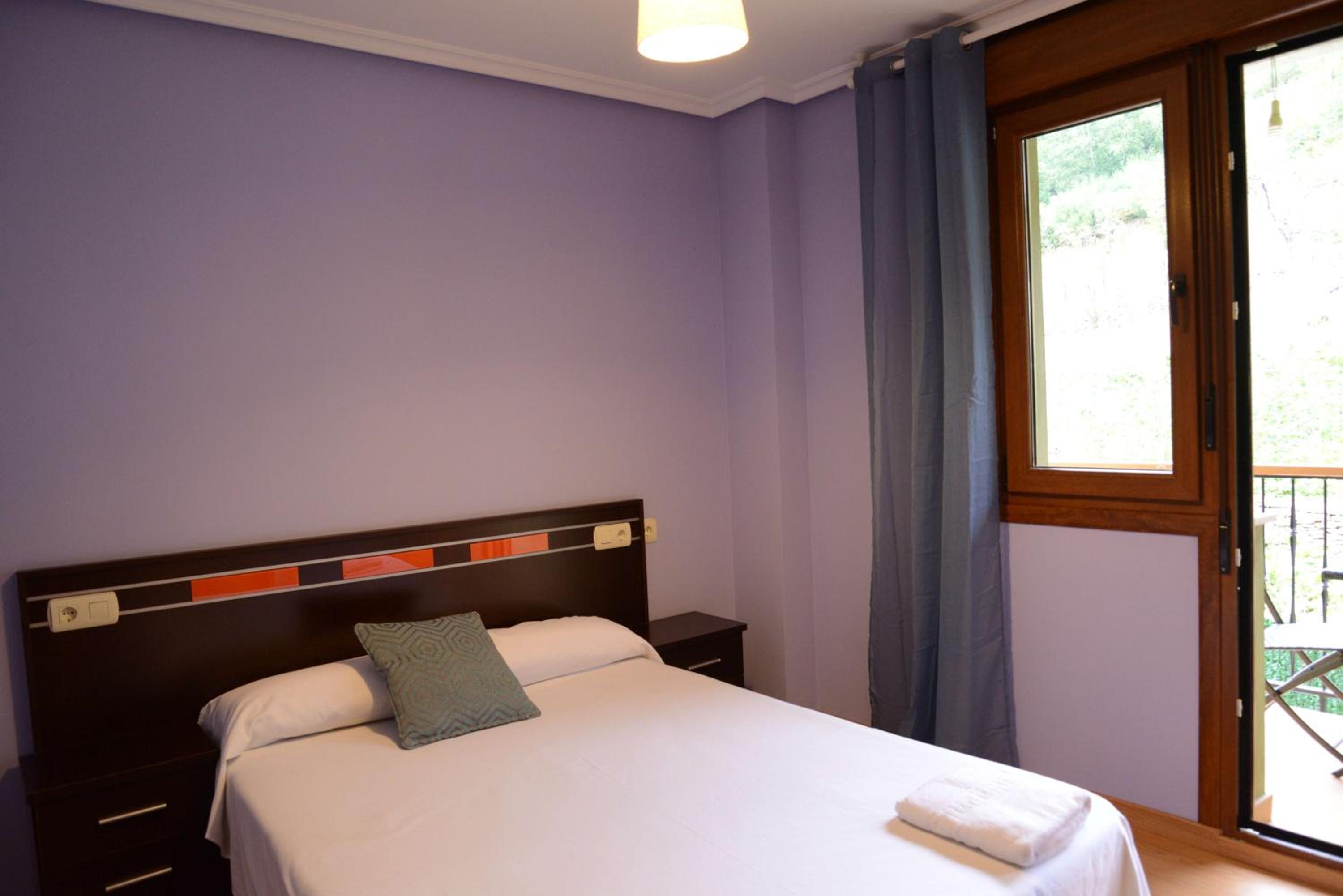 Three-Bedroom Apartment - Photo 25