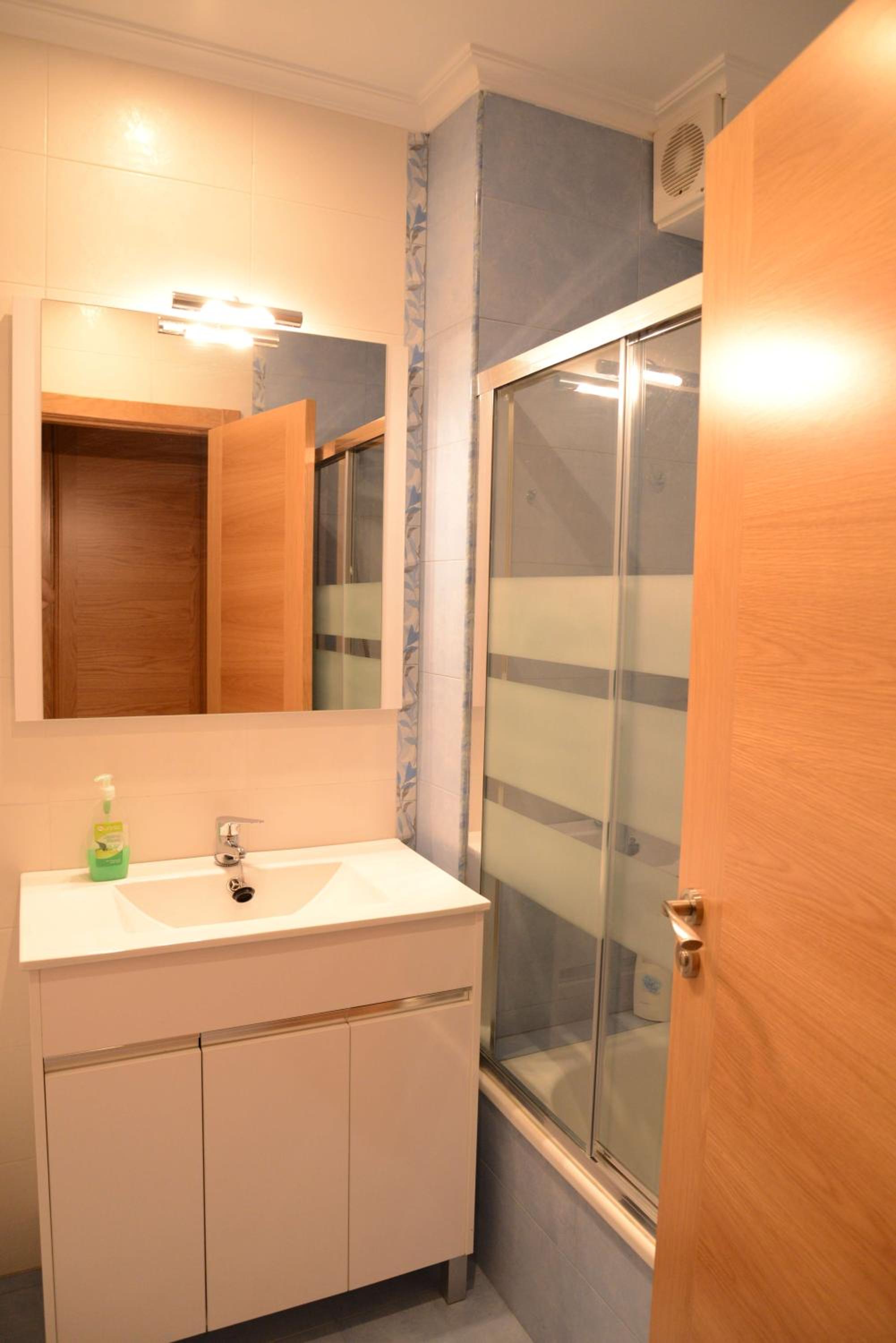 Three-Bedroom Apartment - Photo 21
