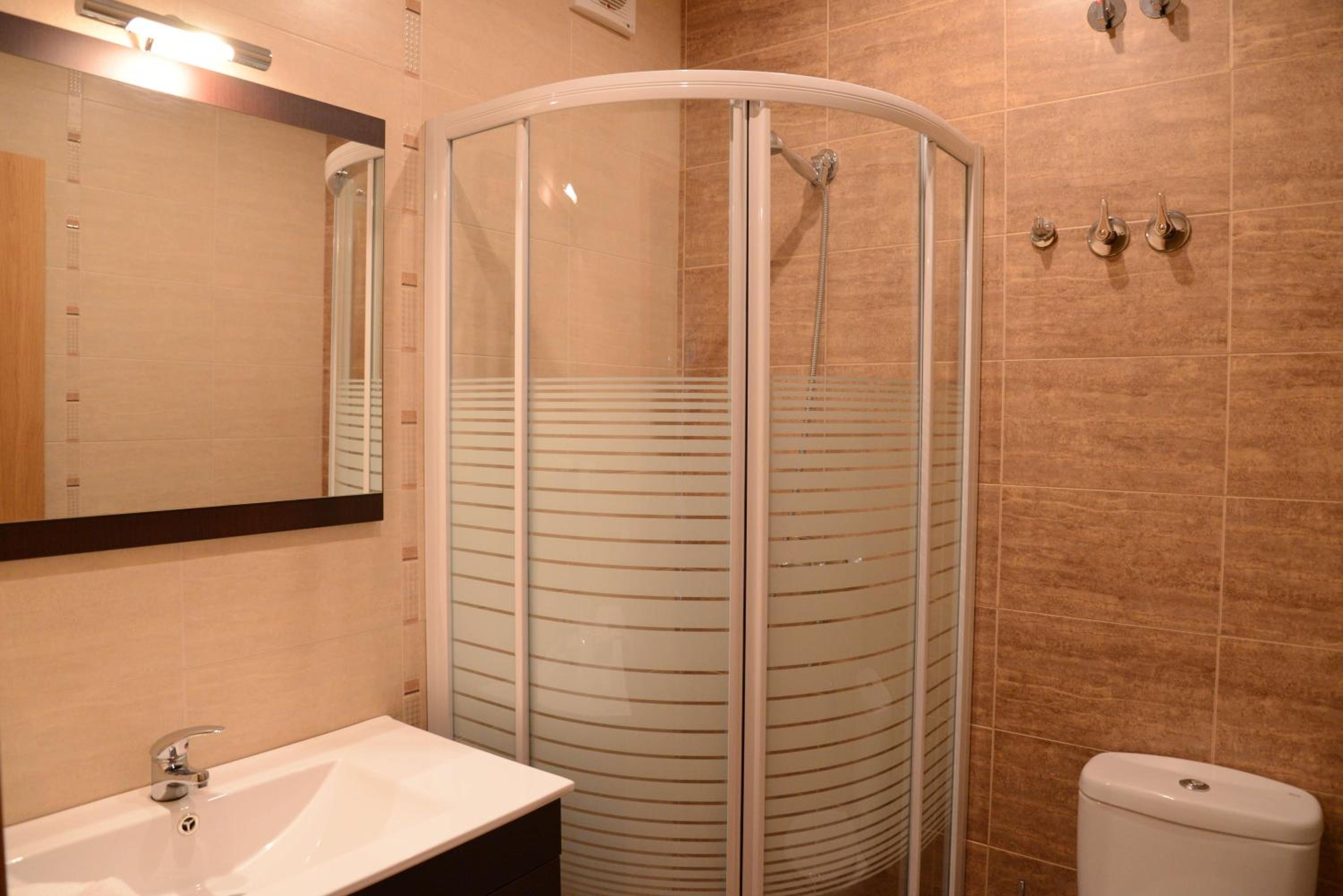 Three-Bedroom Apartment - Photo 24