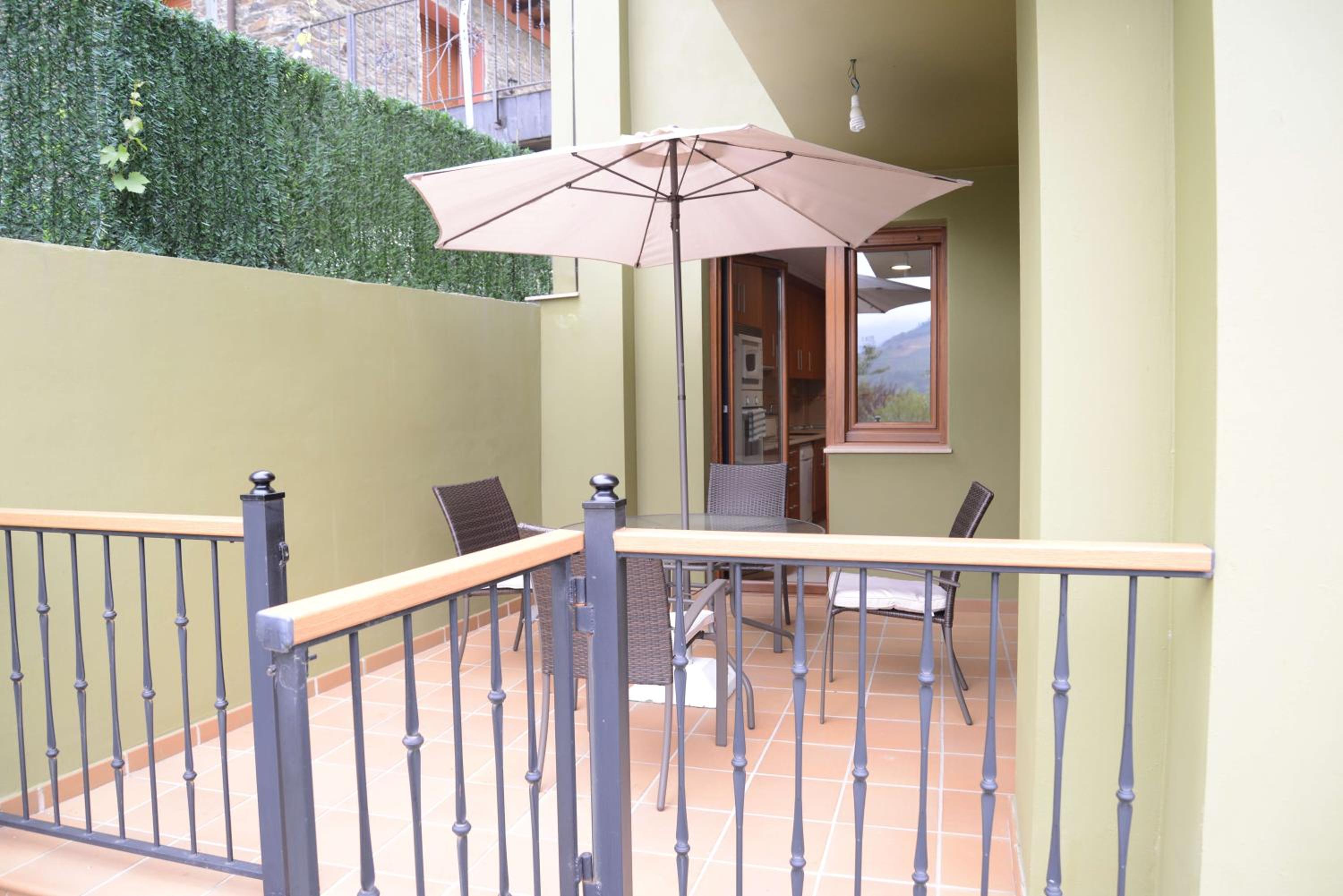 Three-Bedroom Apartment - Photo 40