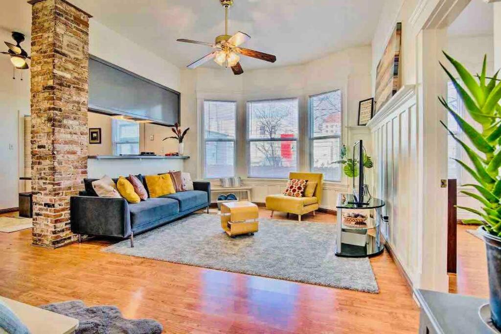 Three-Bedroom Apartment photo 1
