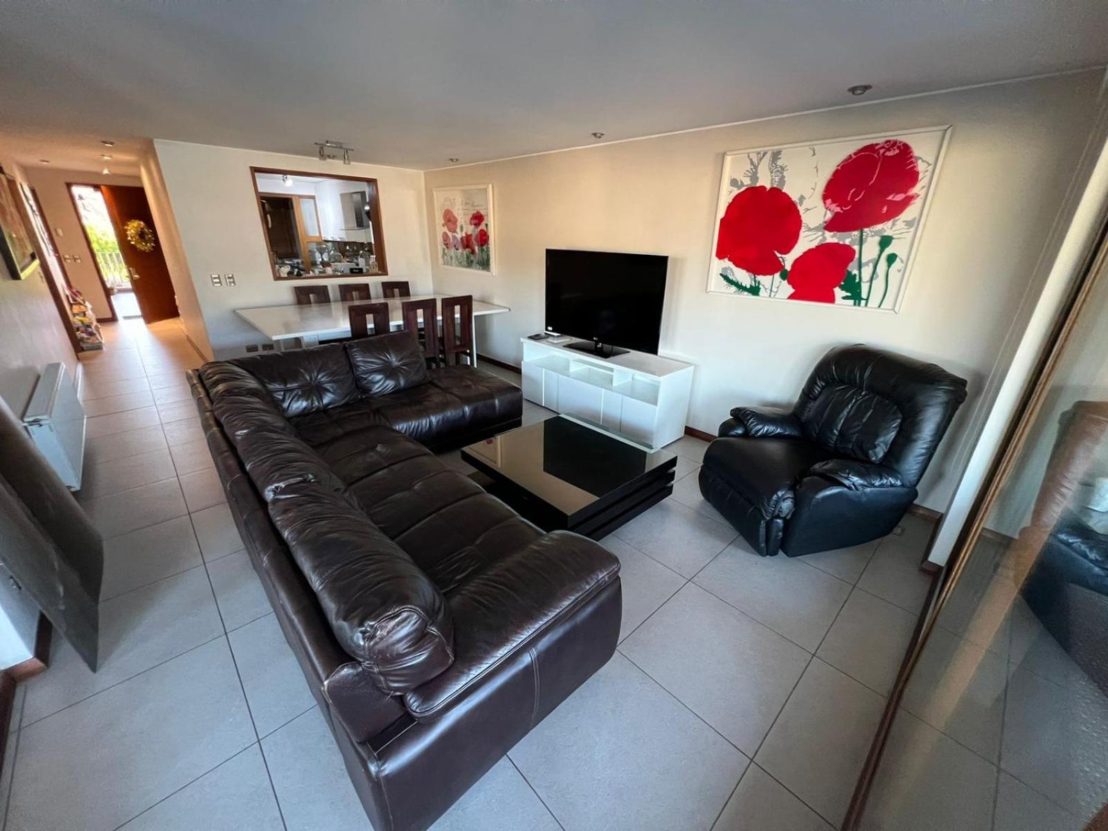 Apartment photo 3