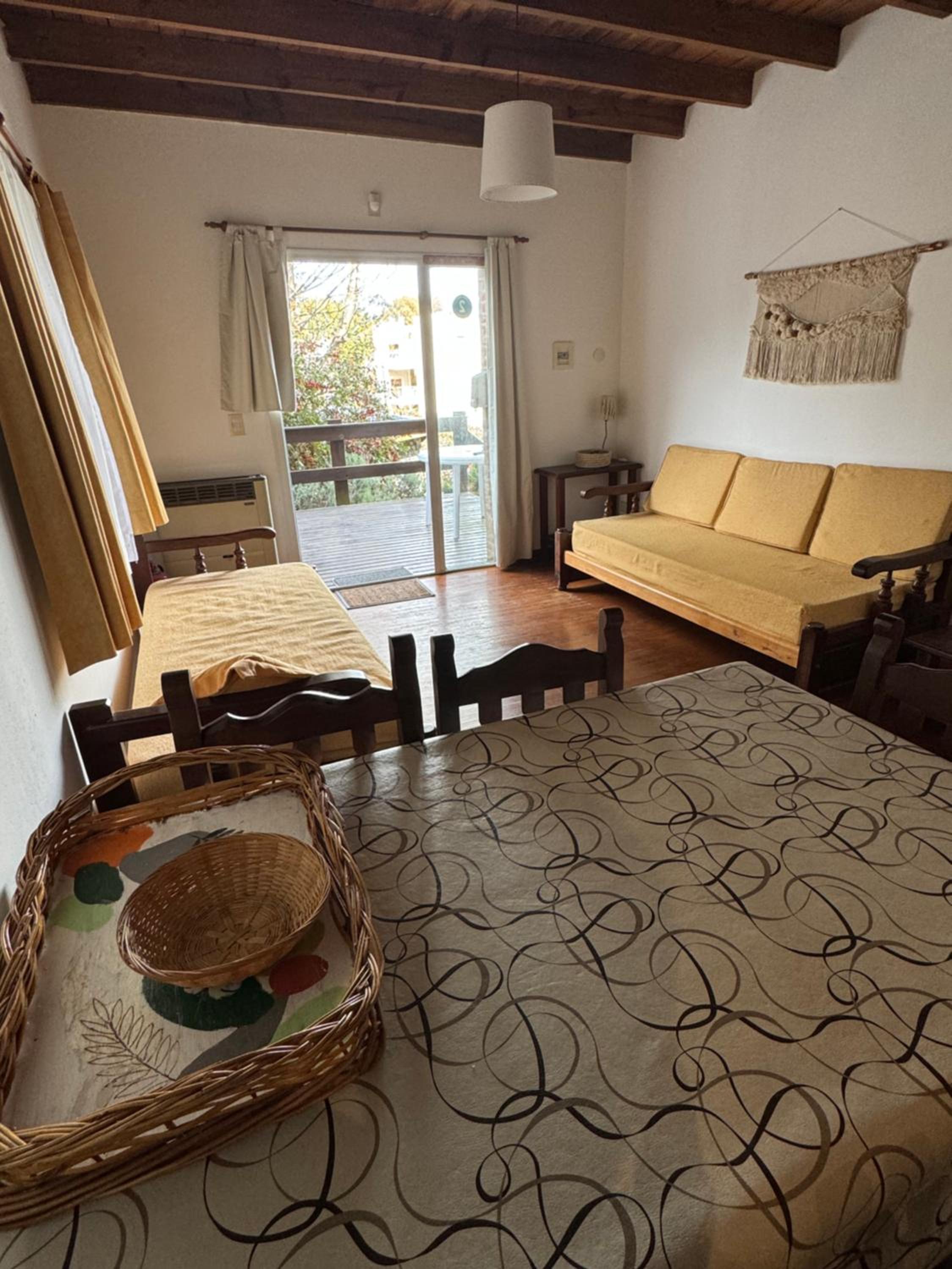 Apartment - Split Level photo 2