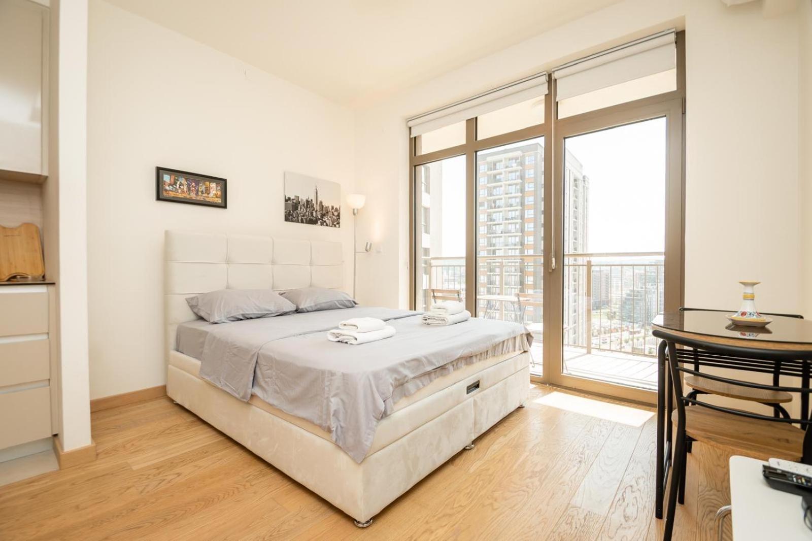 One-Bedroom Apartment photo 1