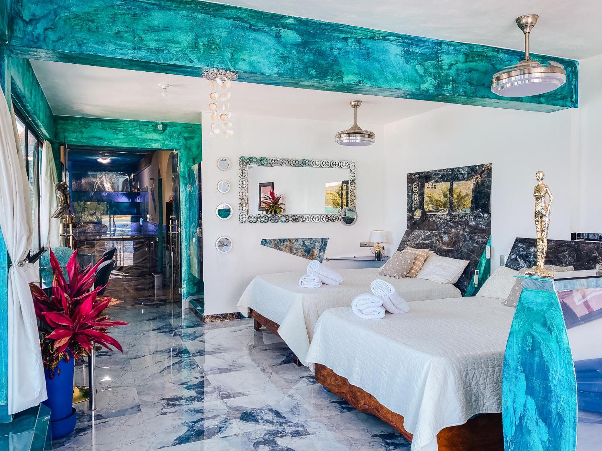One-Bedroom Apartment with private pool photo 3