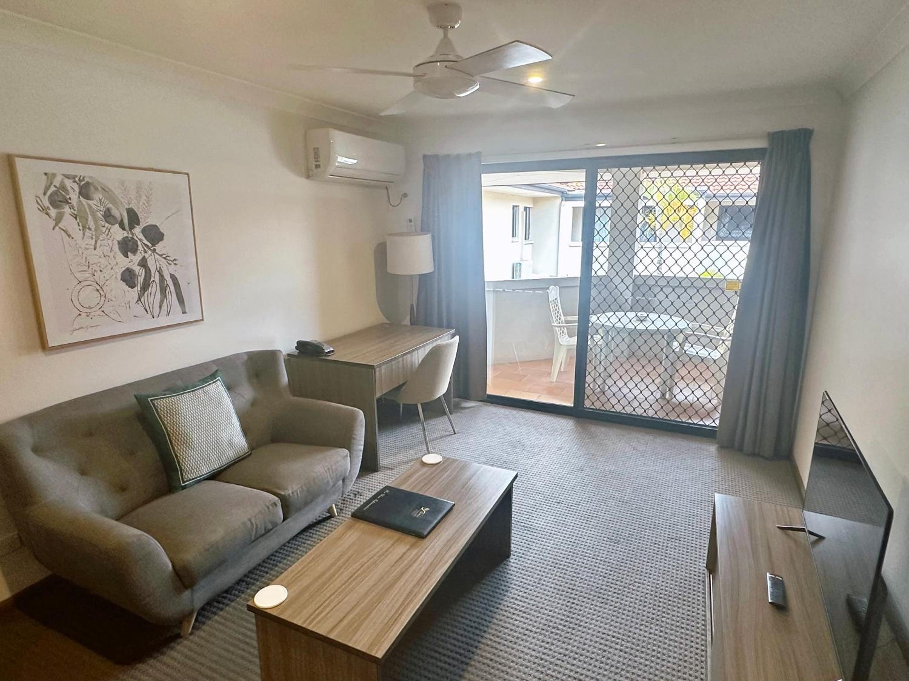 One-Bedroom Apartment