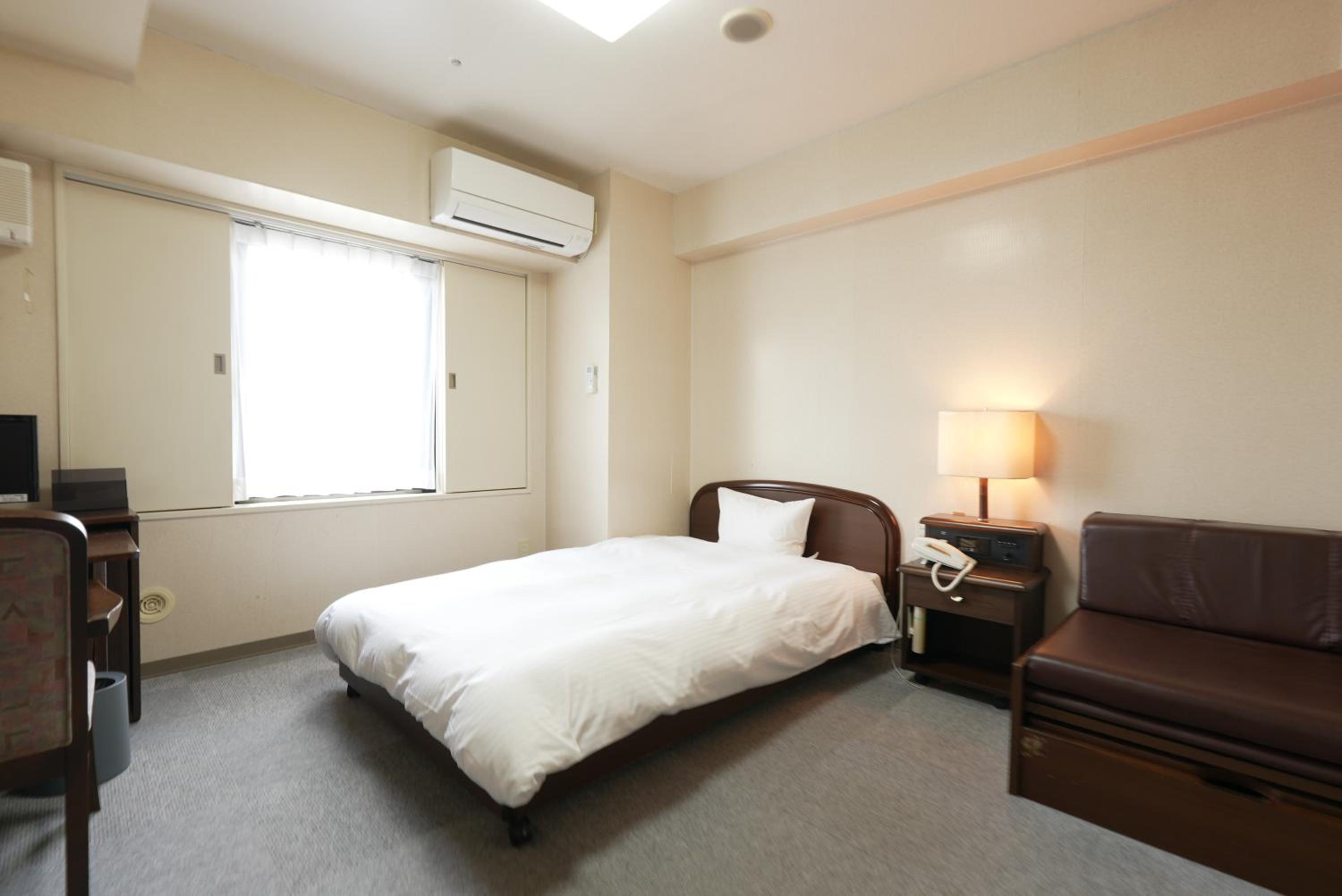 Single Room - Non-Smoking