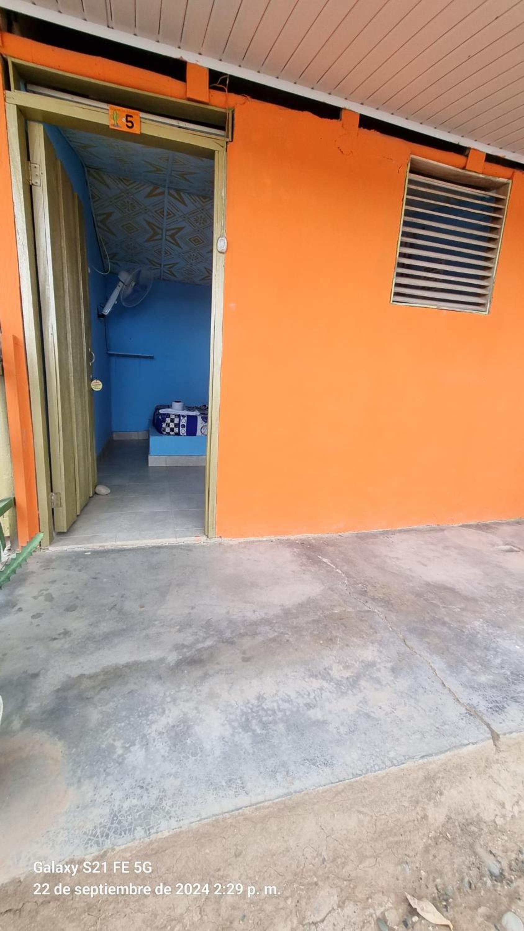 Double Room with Private Bathroom photo 2