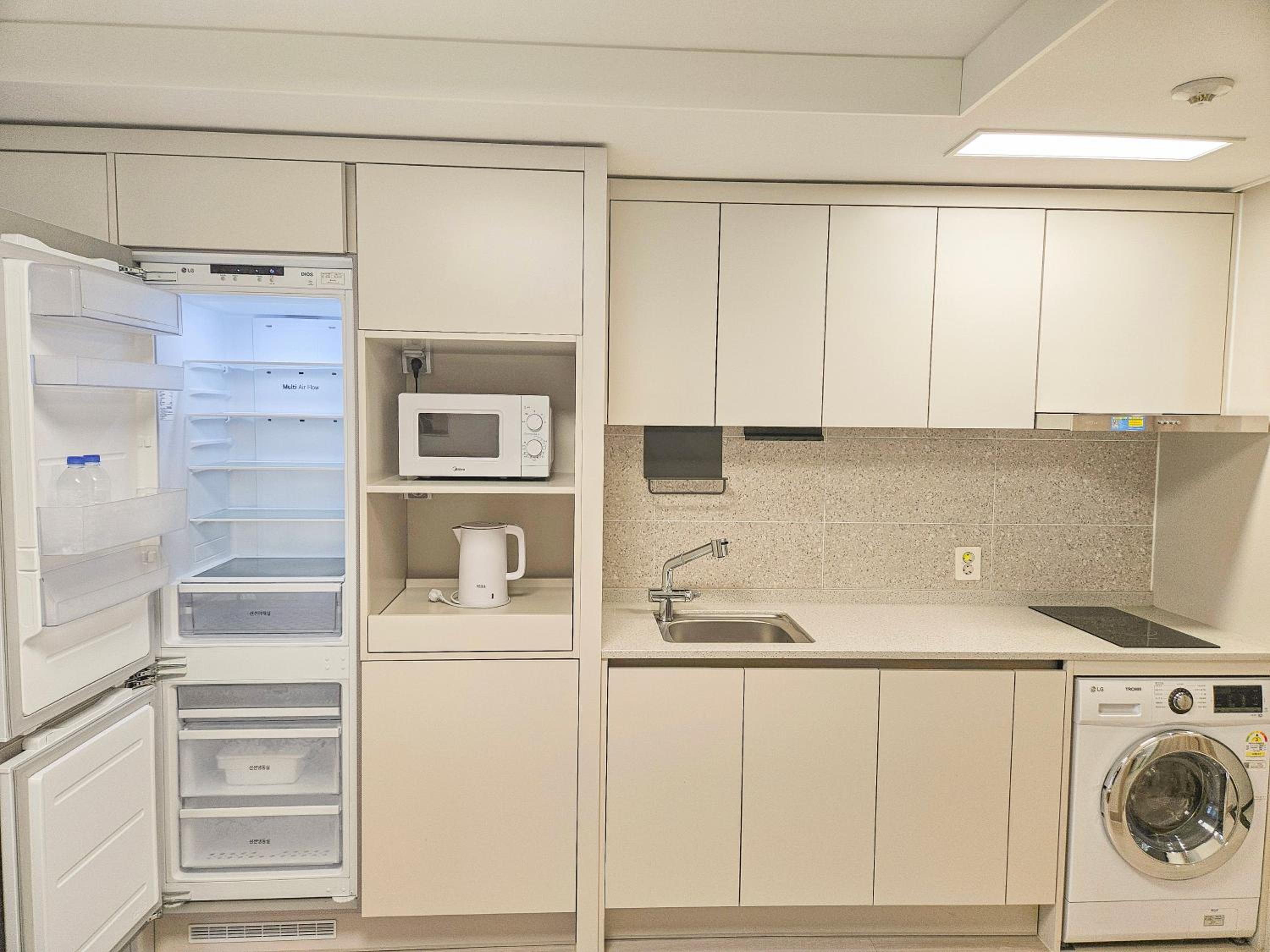 A type. FLAT FAMILY SUITE HARBOR VIEW(Higher floors, 21F~24F) - Photo 7
