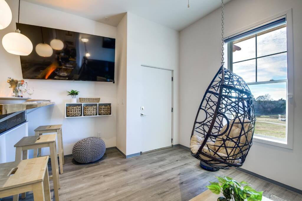 One-Bedroom Apartment photo 3