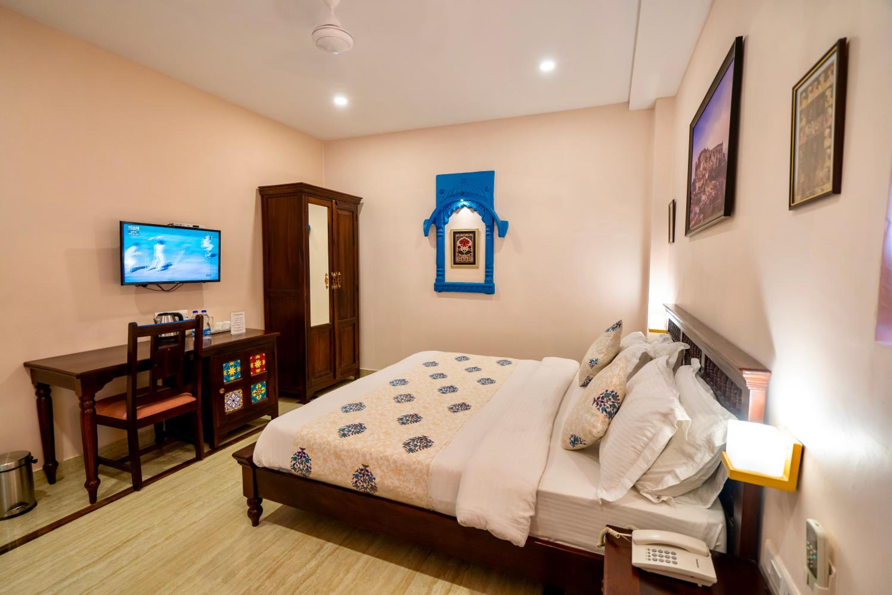 Standard Double Room 1st Floor or 2nd Floor (No window or view) - Photo 1