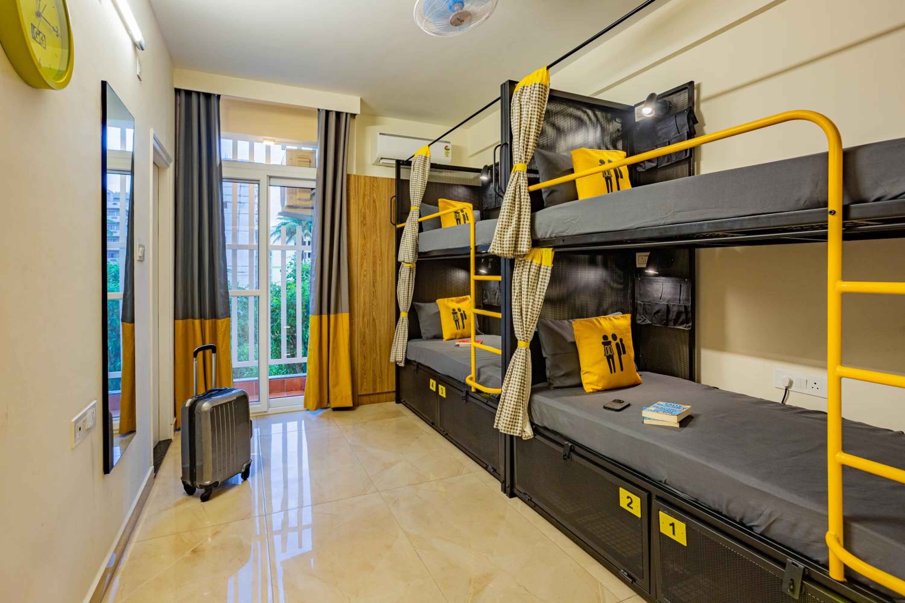  4 Bed Deluxe Mixed Dormitory With Balcony
