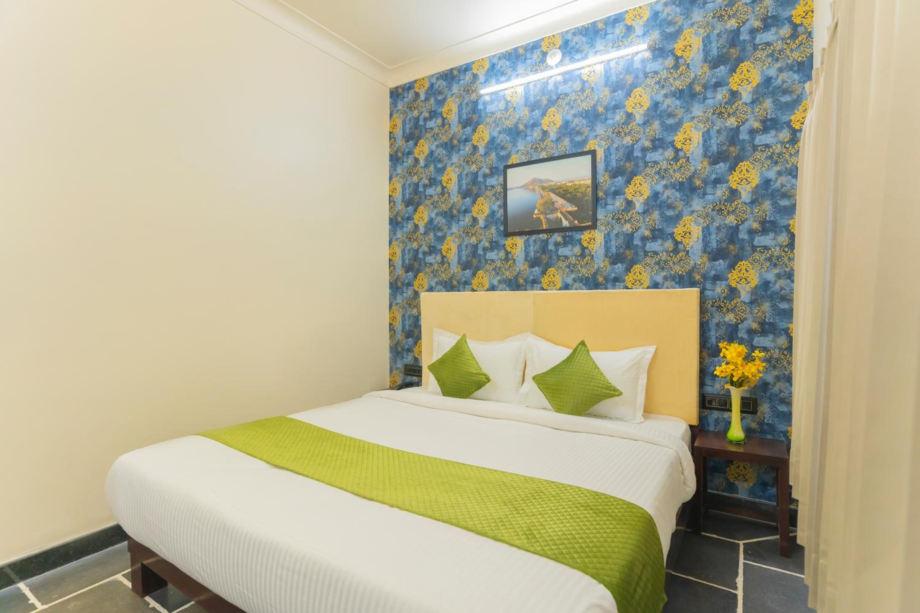 Deluxe Double Room photo 2