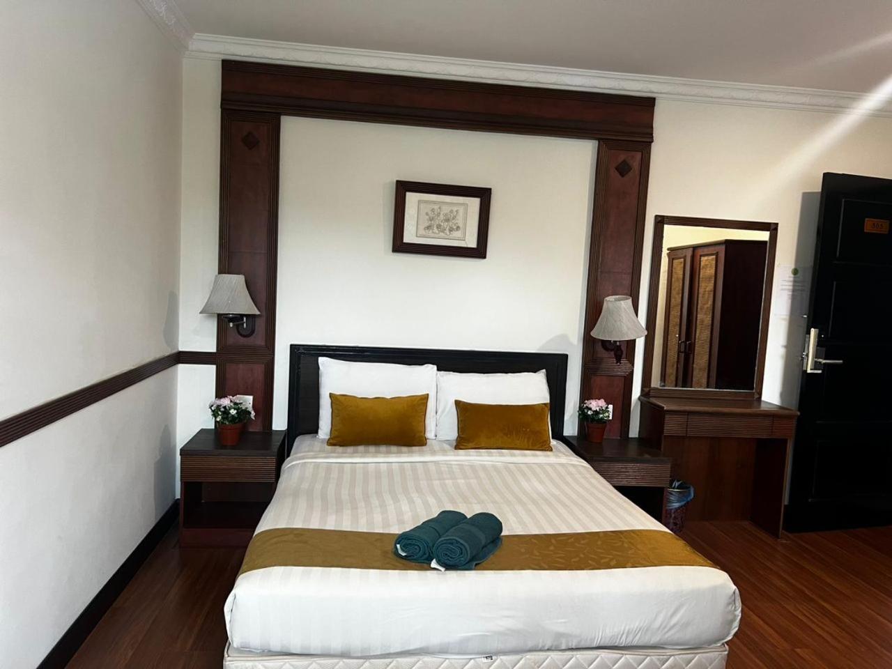 Standard Room City View - Photo 1