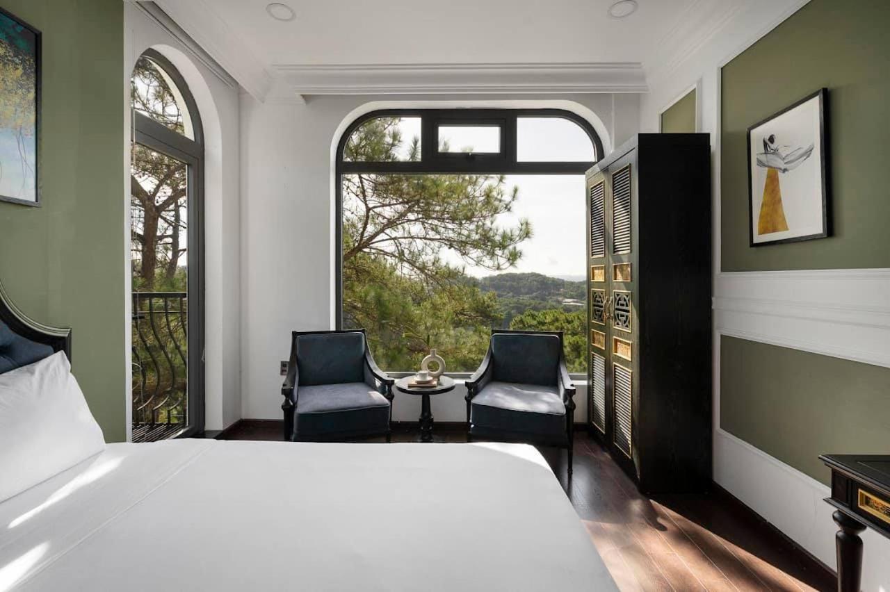 Deluxe Double Room with Balcony - Photo 30