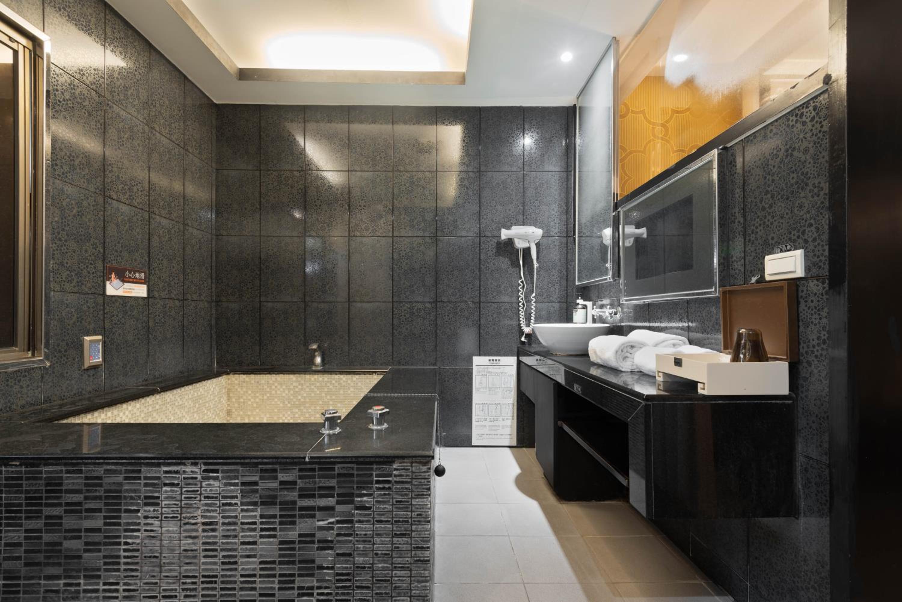 Standard Double Room (Check-In After 20:00) photo 3