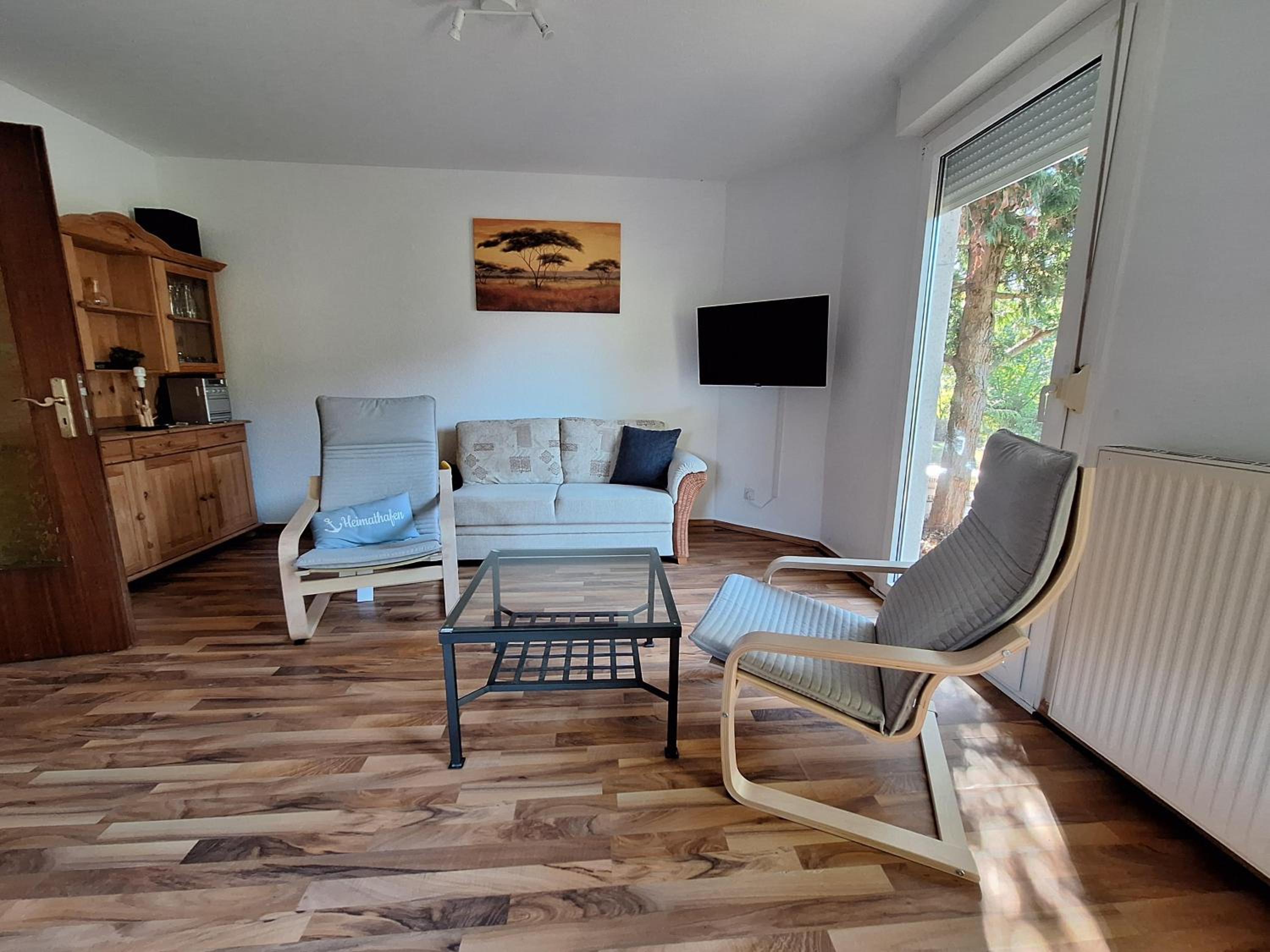 One-Bedroom Apartment photo 1