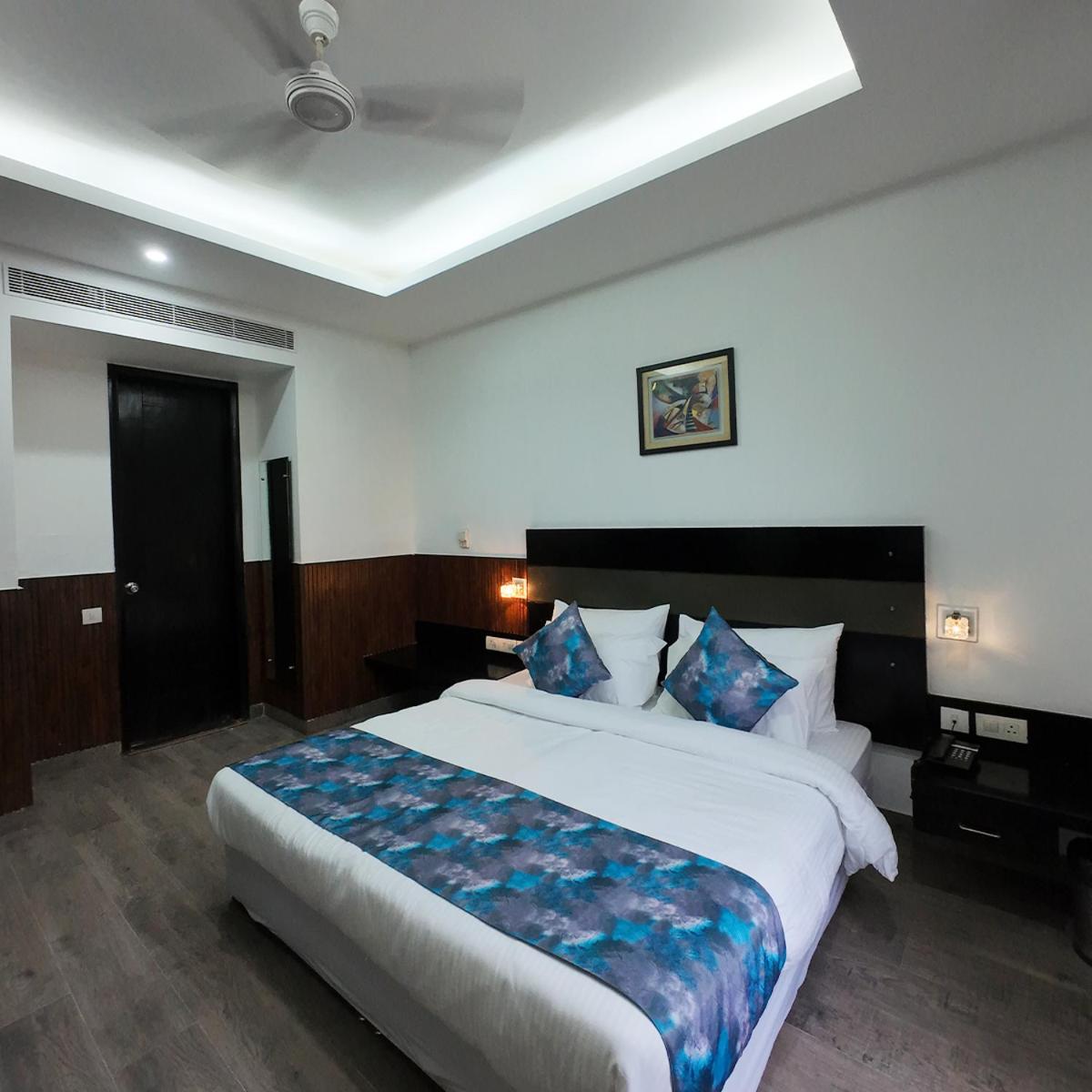 Superior King Room