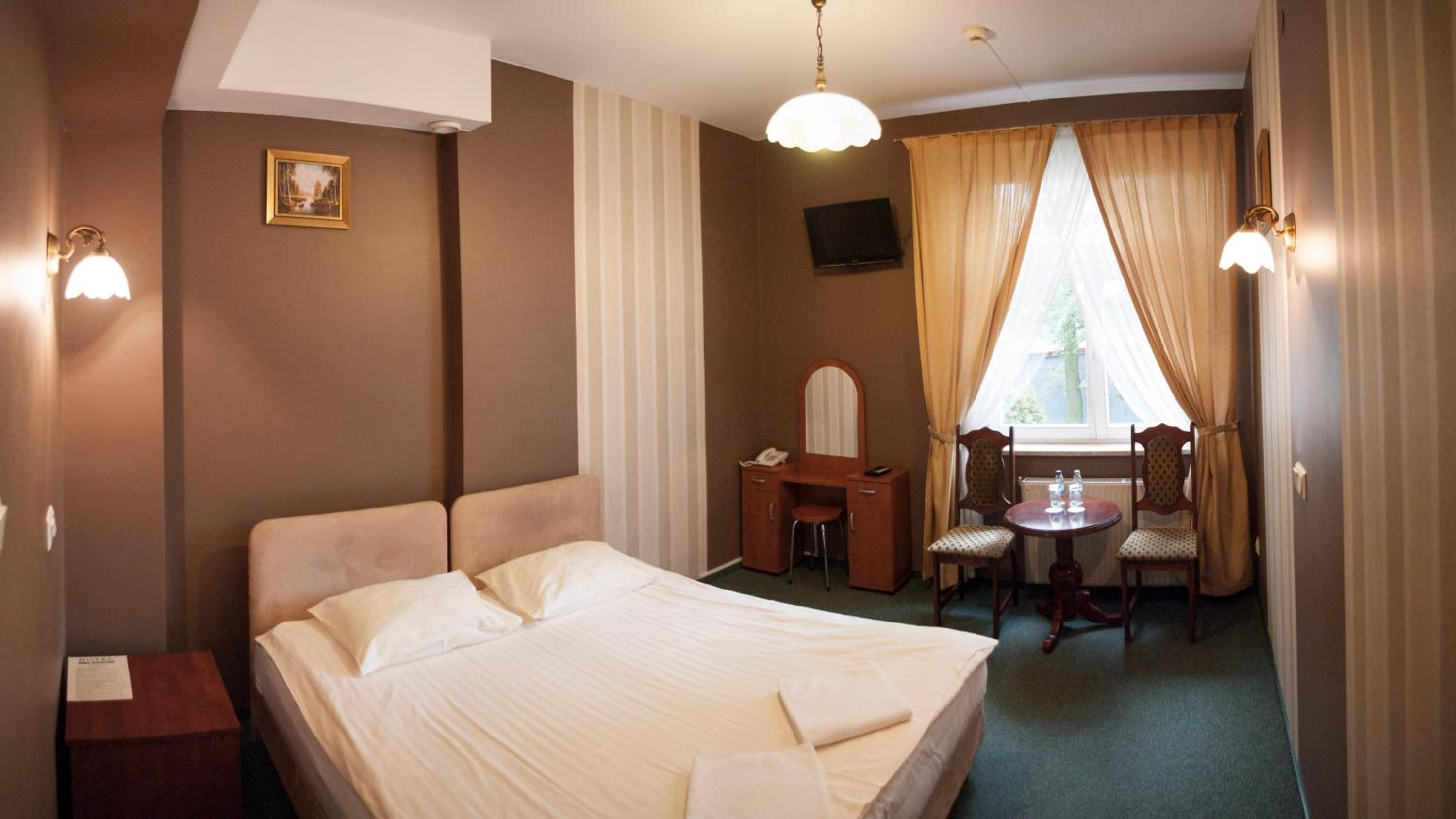 Double Room - Photo 4